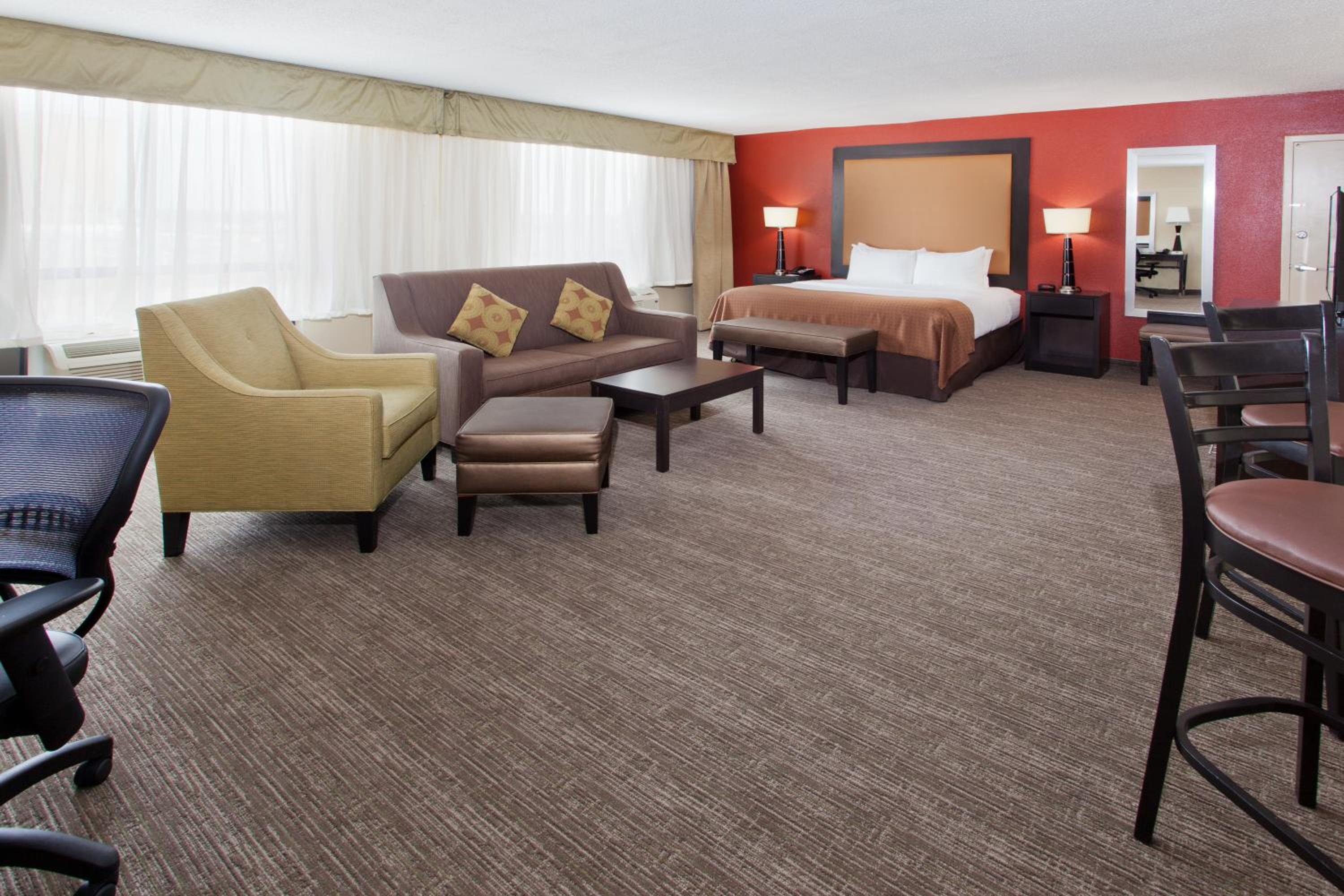 King Suite - Photo 1