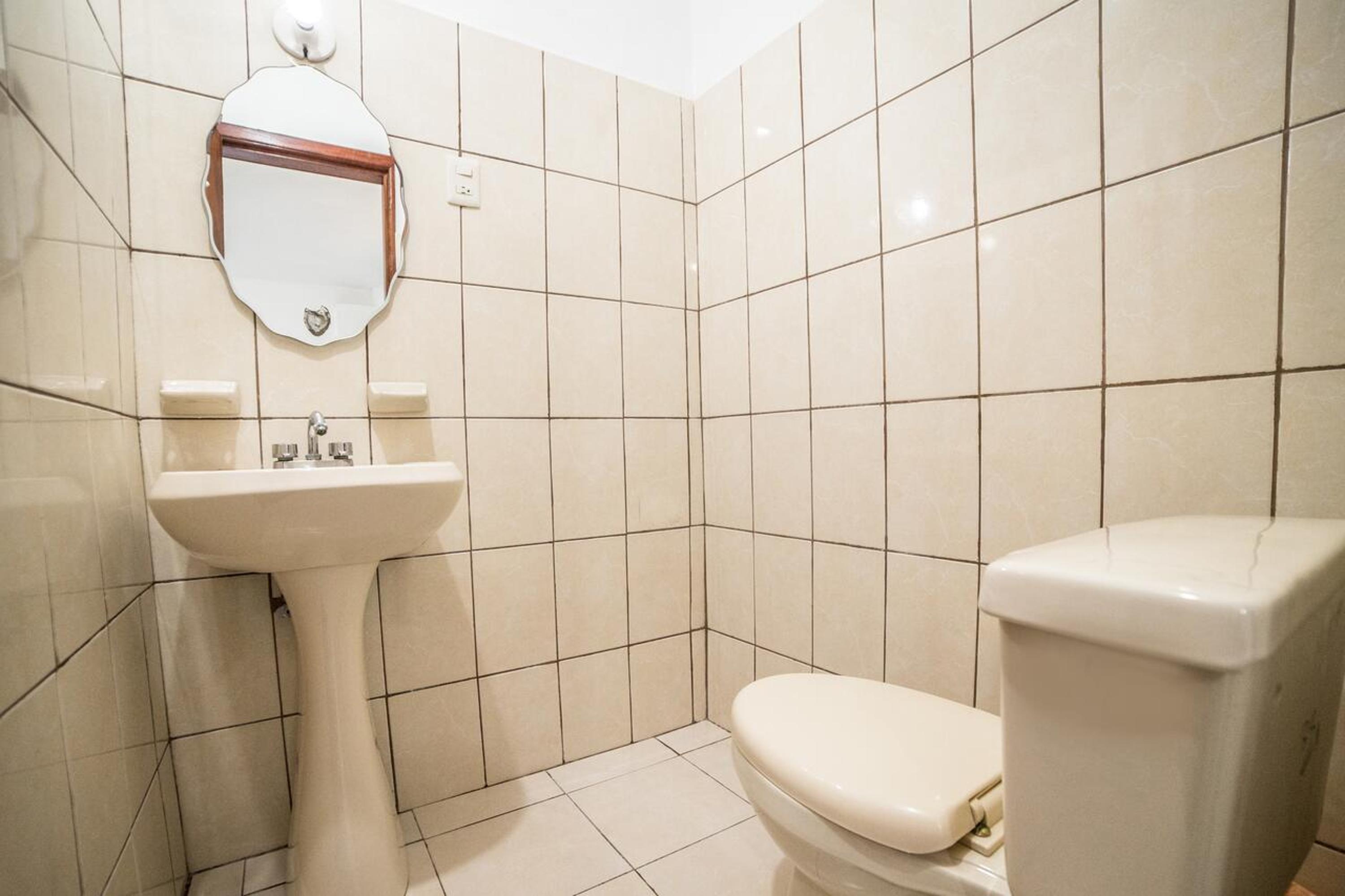 Family Room with Private Bathroom photo 2