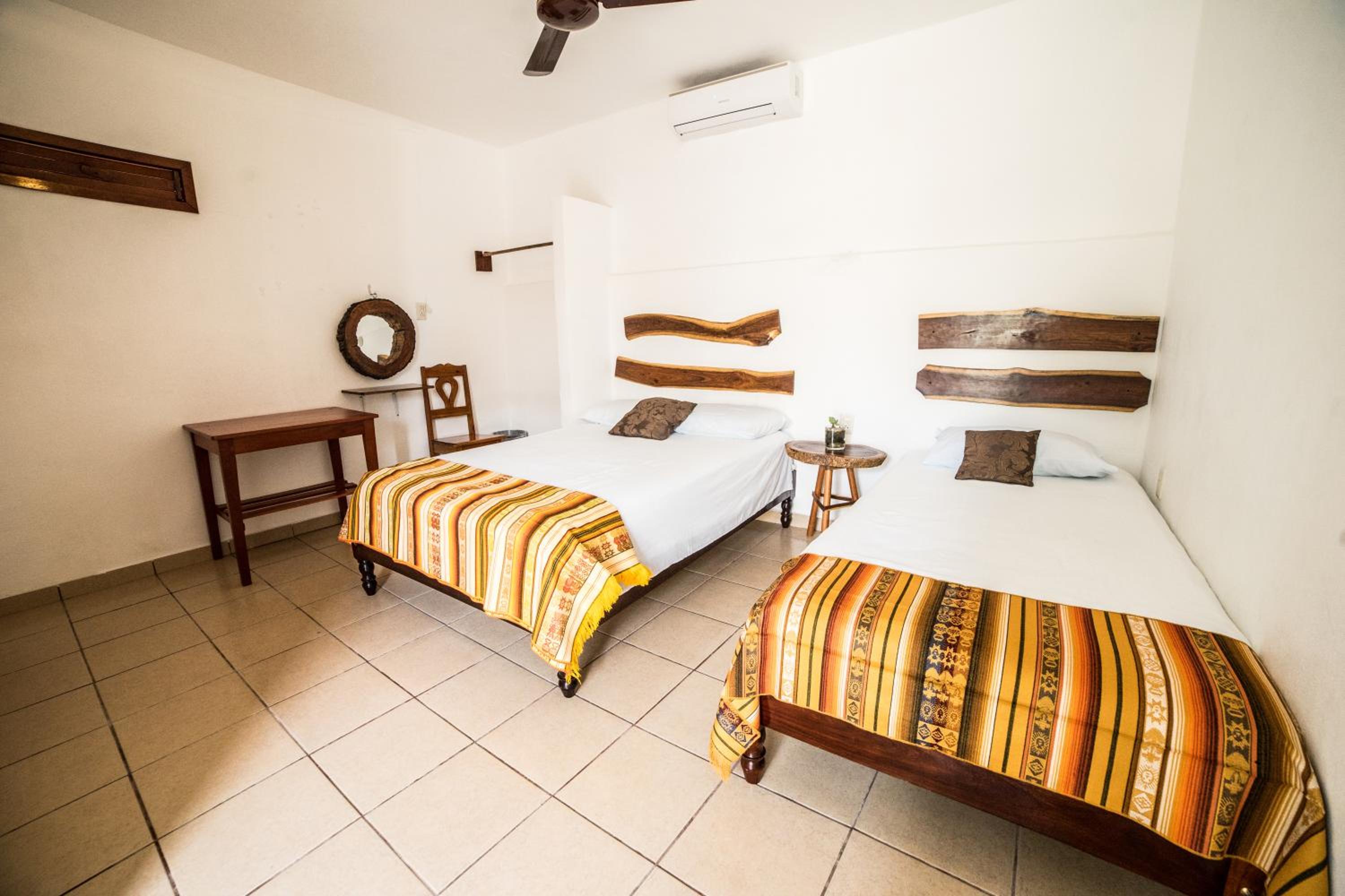 Triple Room with Private Bathroom photo 1