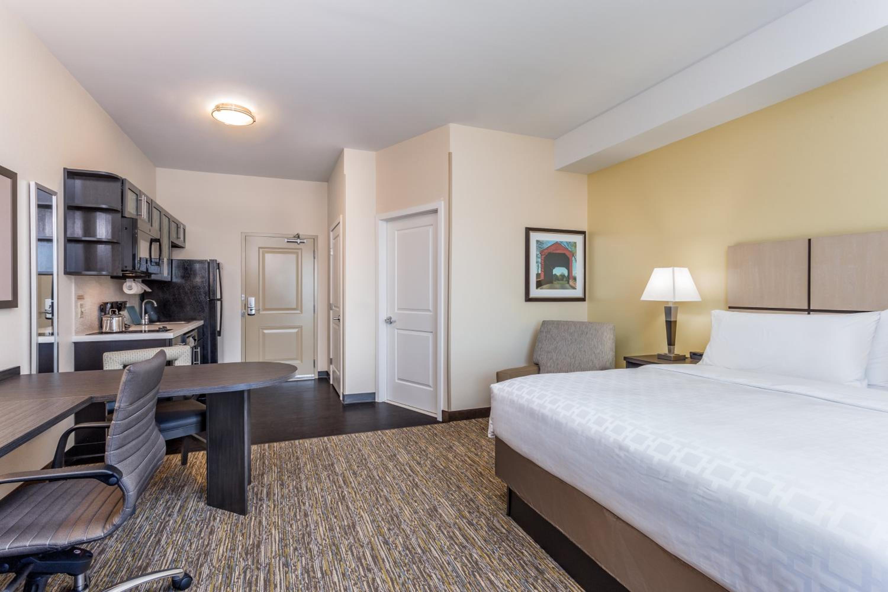 King Studio Suite photo 3