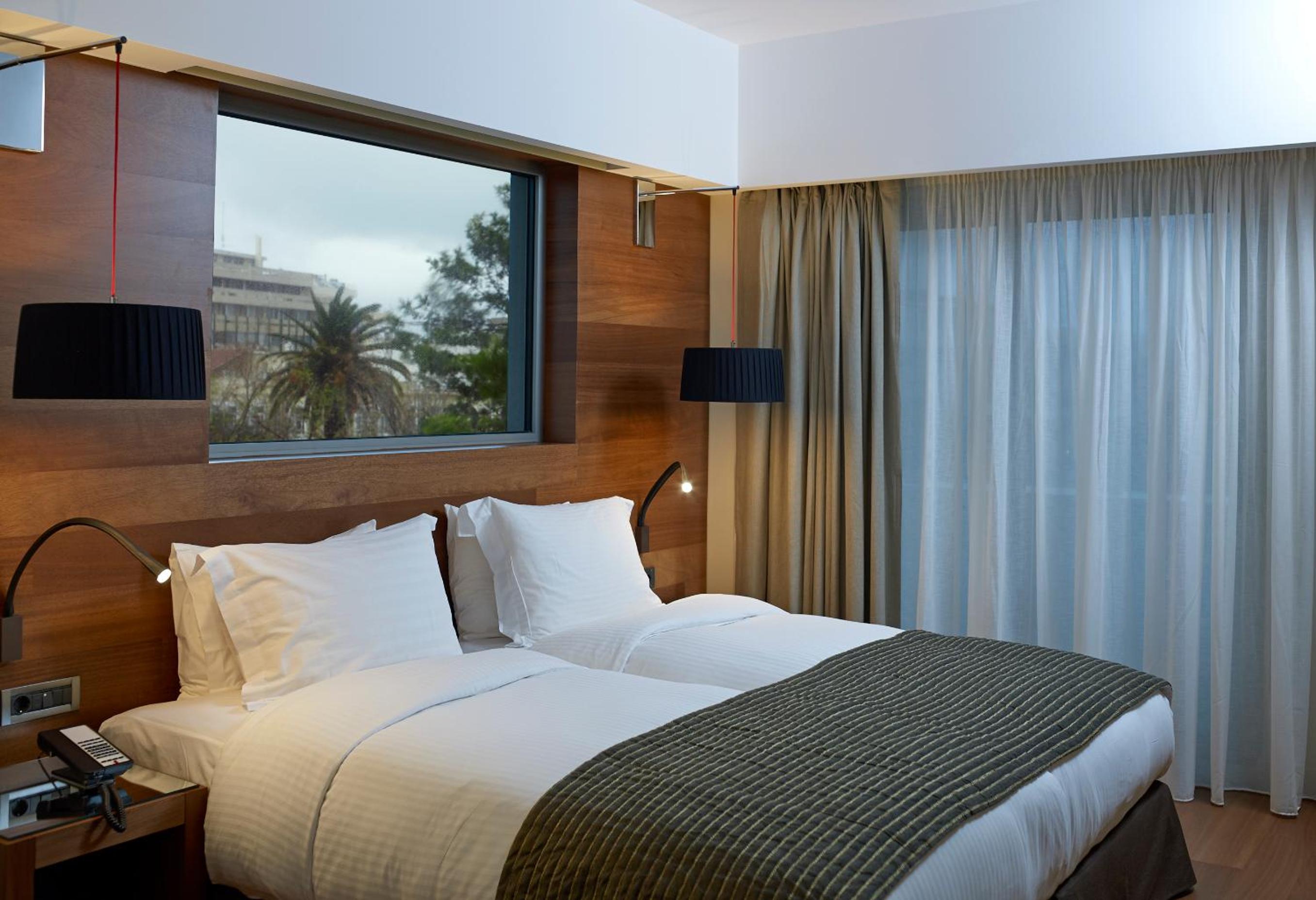 Executive Suite thumbnail 5