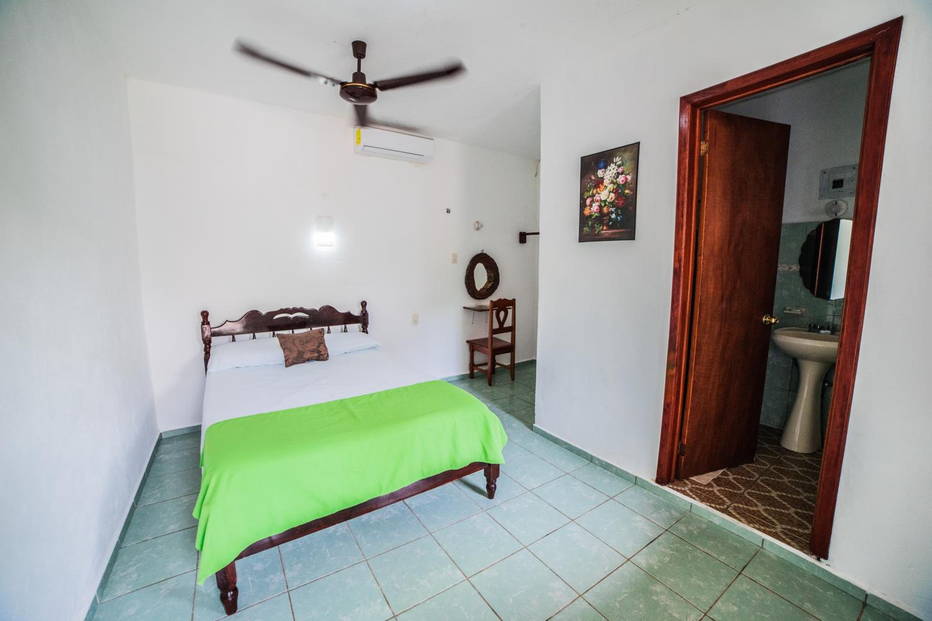 Double Room with Private Bathroom photo 1