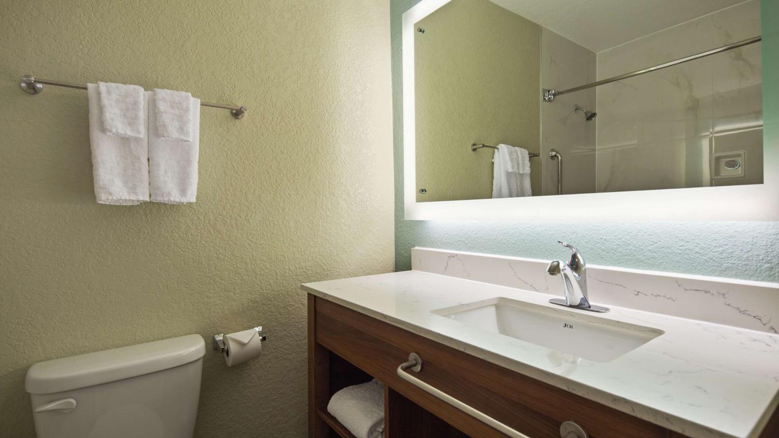 King Room - Non-Smoking - Photo 3
