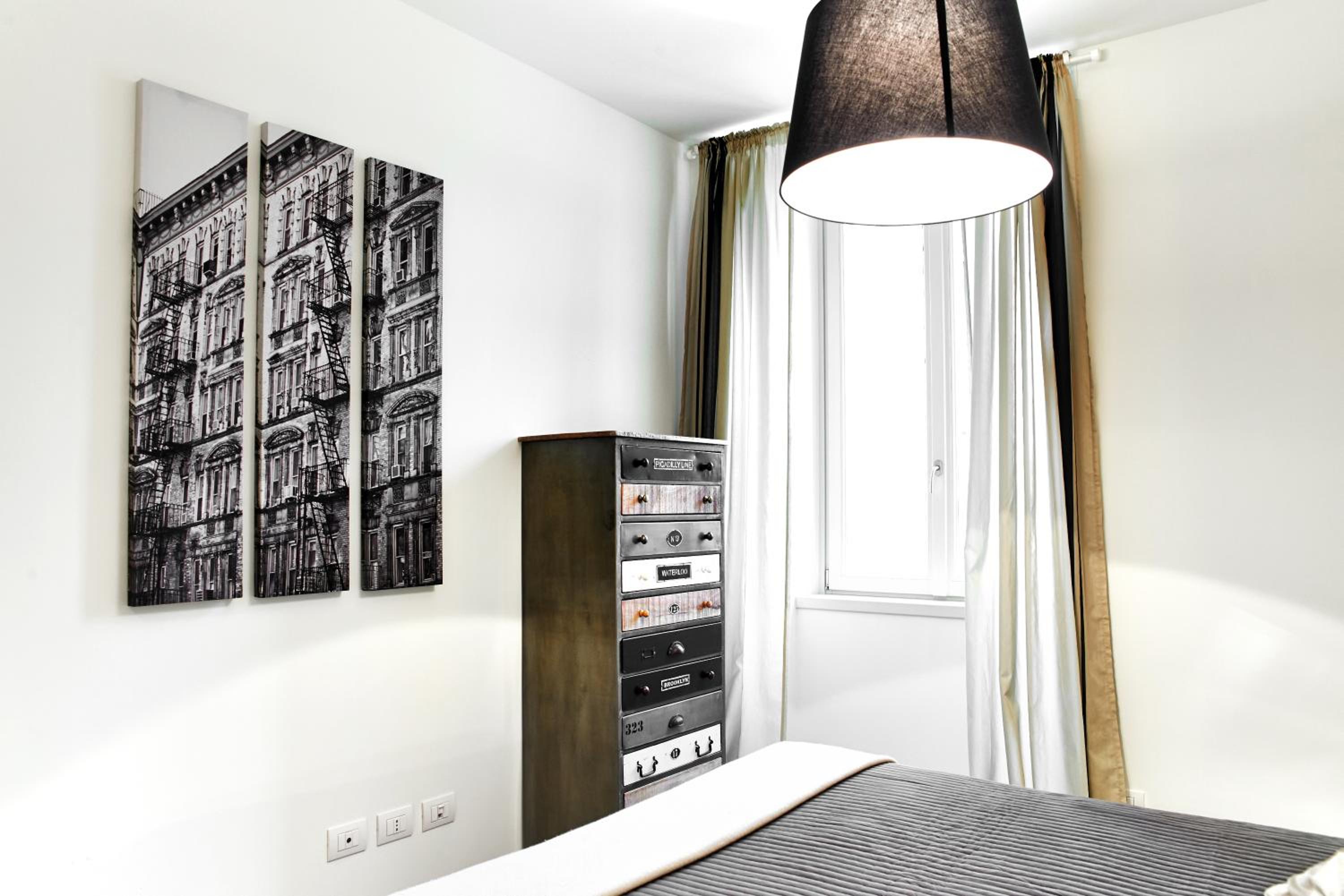 One-Bedroom Apartment - Photo 13