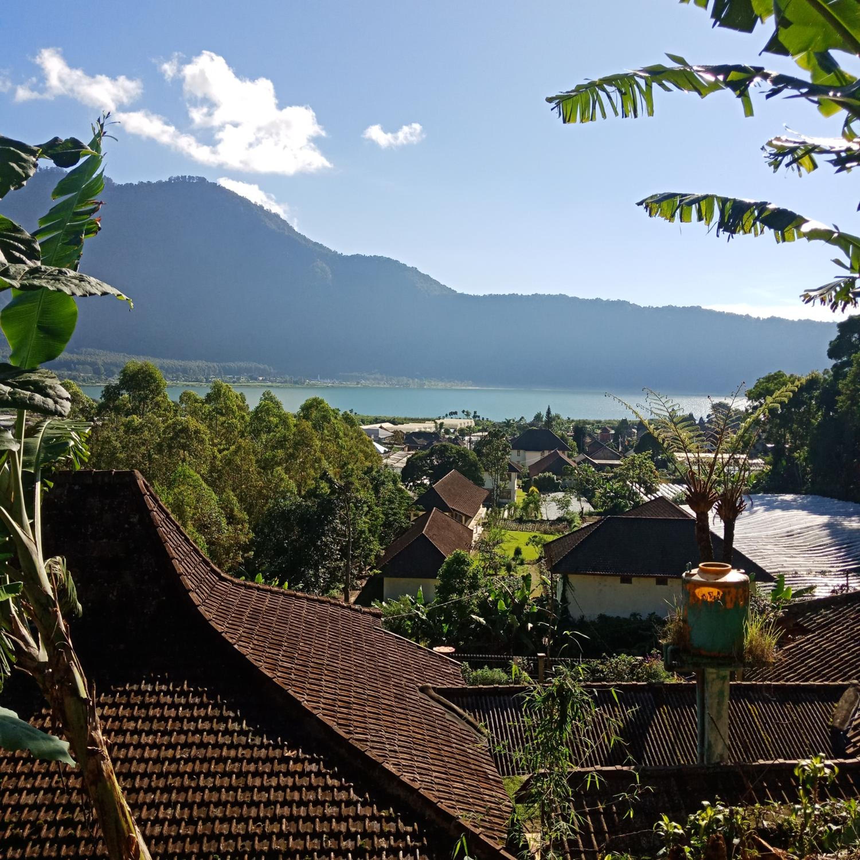 Double Room with Lake View - Photo 8