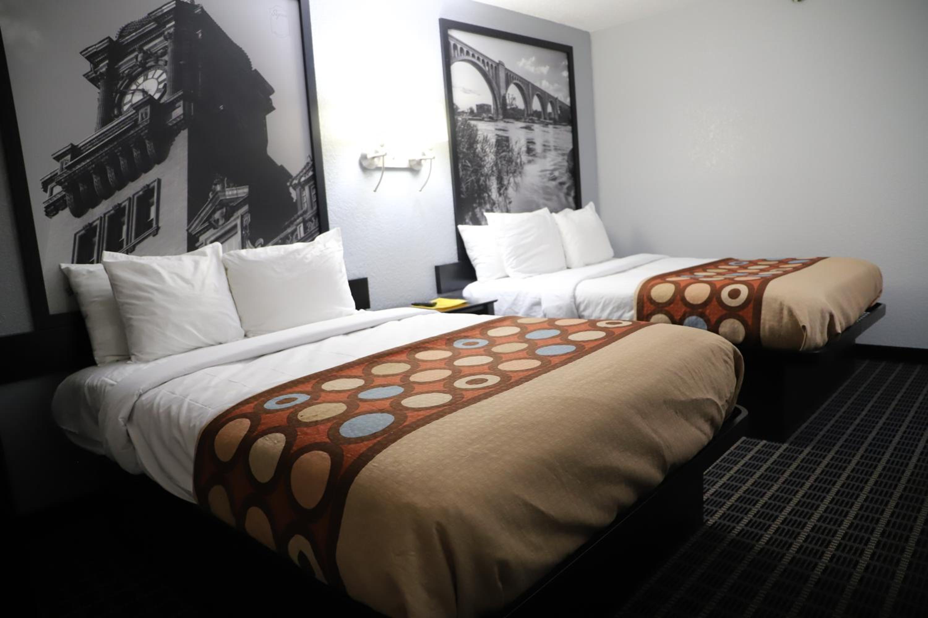 Deluxe Double Room with Two Double Beds - Non-Smoking - Photo 4