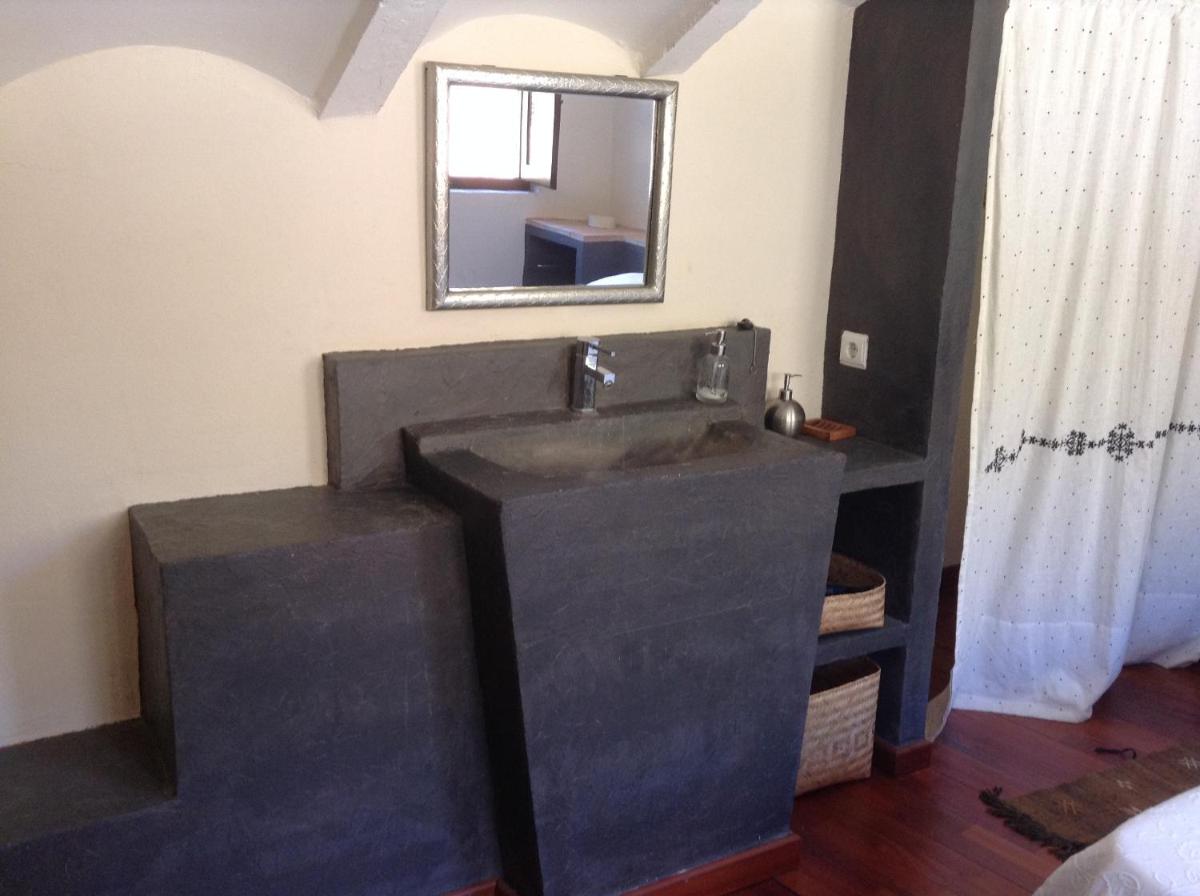Two-Bedroom House with Terrace photo 3