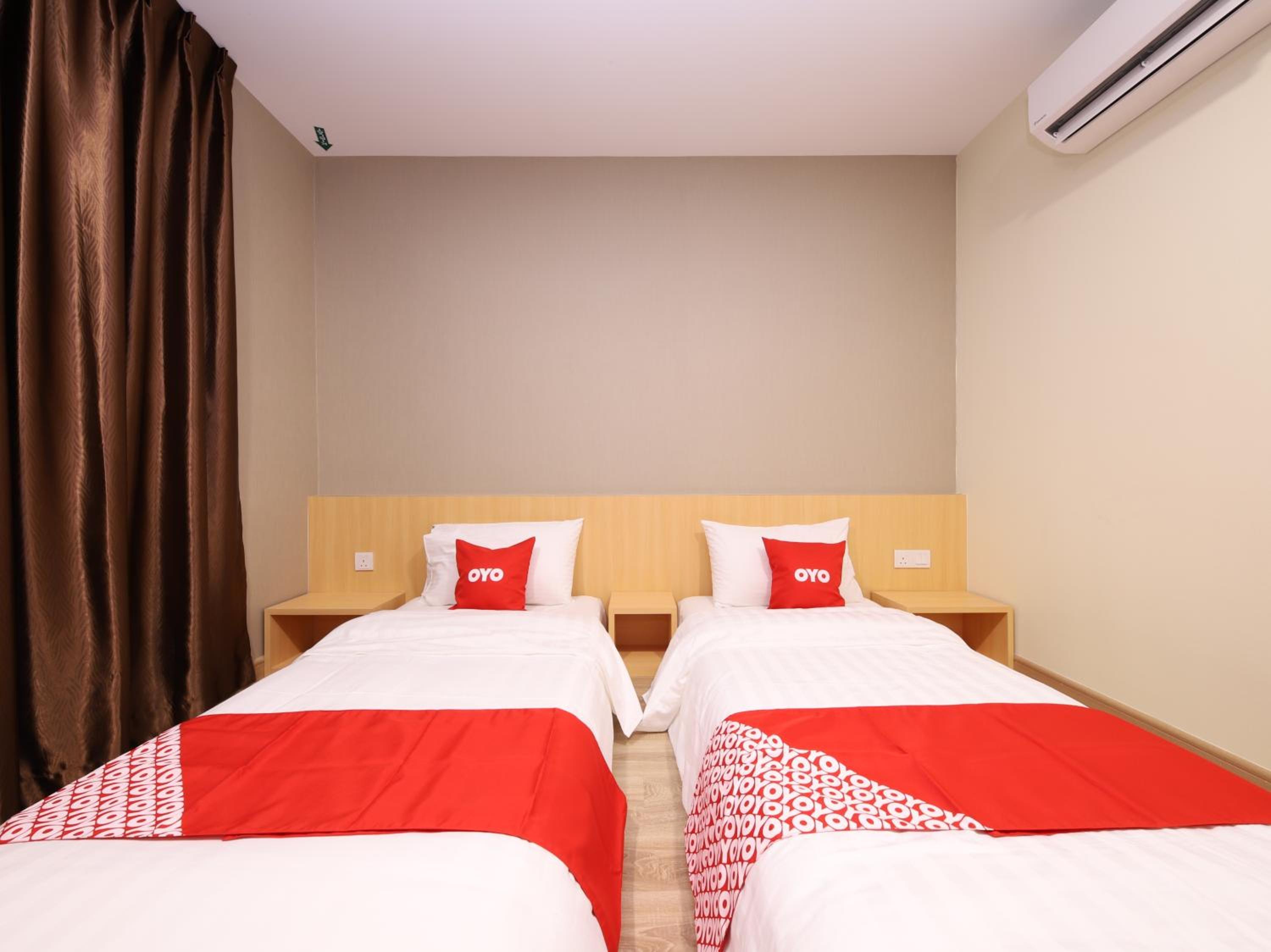 Deluxe Twin Room photo 1
