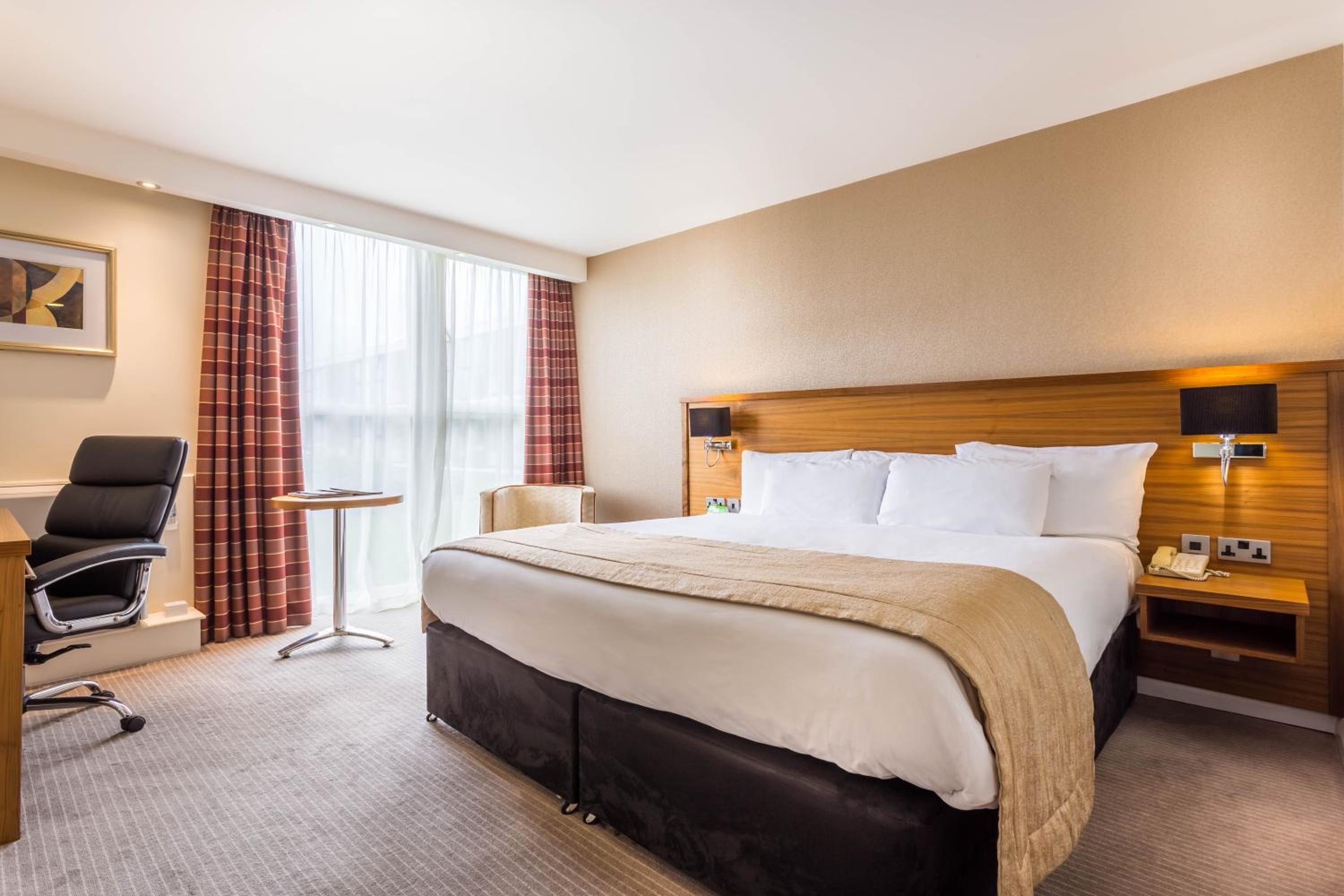 Super Premium King Room with Sofa Bed and Garden View - Photo 10