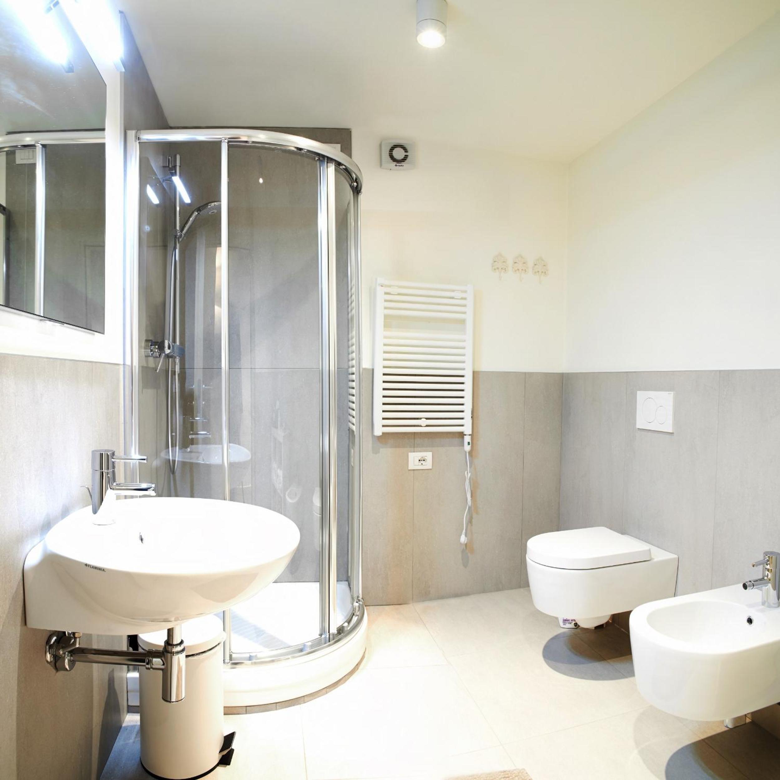 Two-Bedroom Apartment - Photo 42