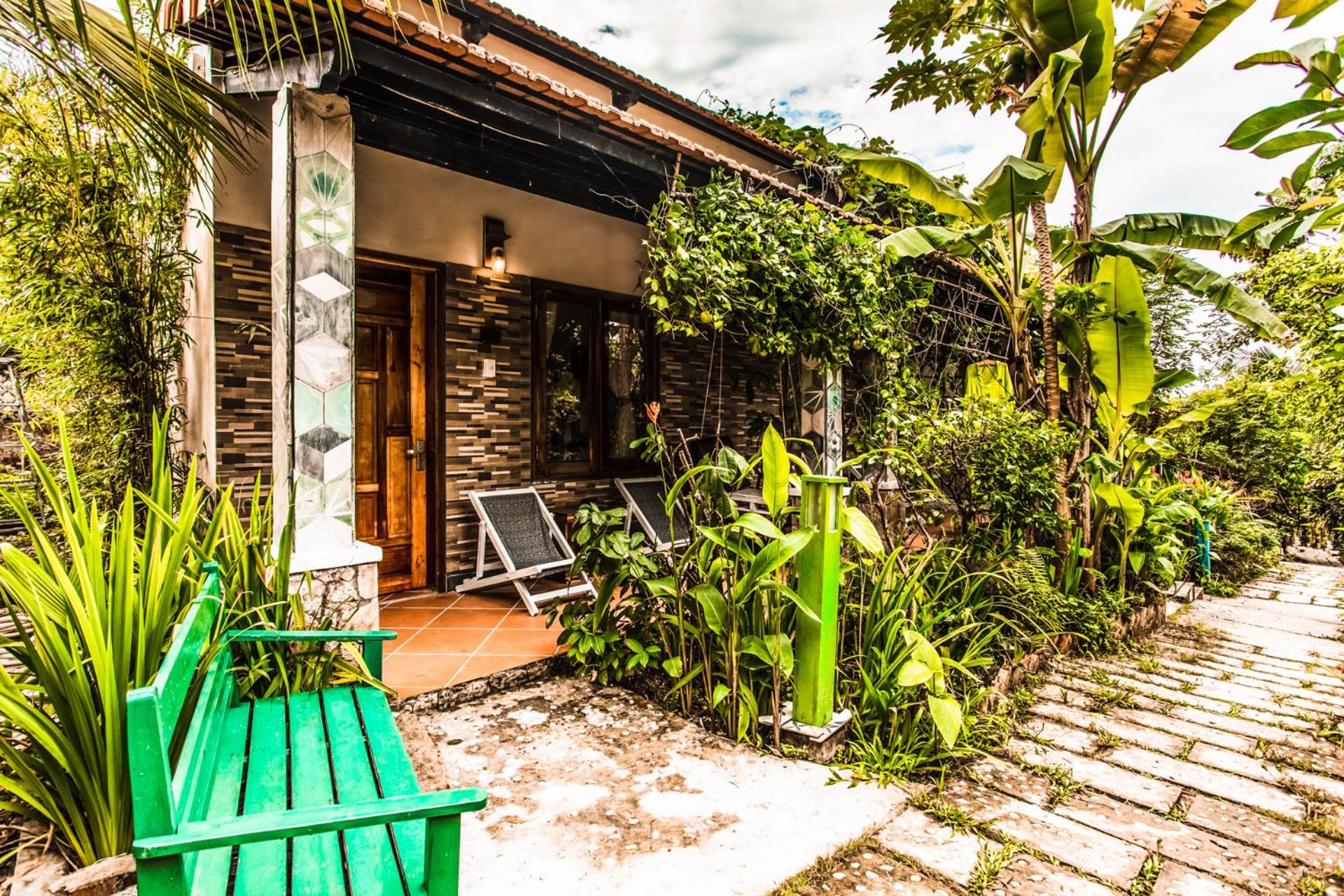 Family Bungalow with Garden View photo 3