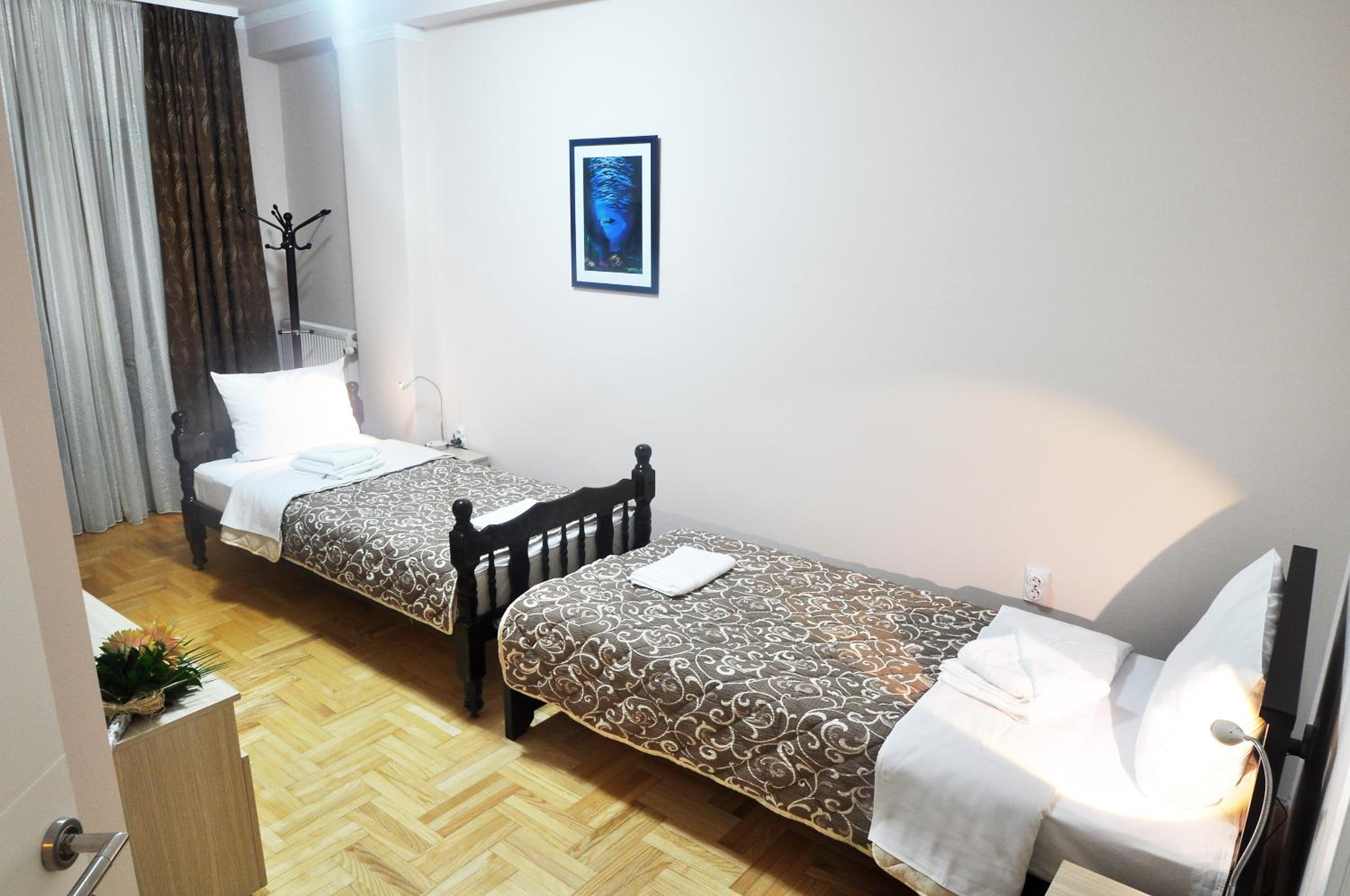 Standard Twin Room photo 2