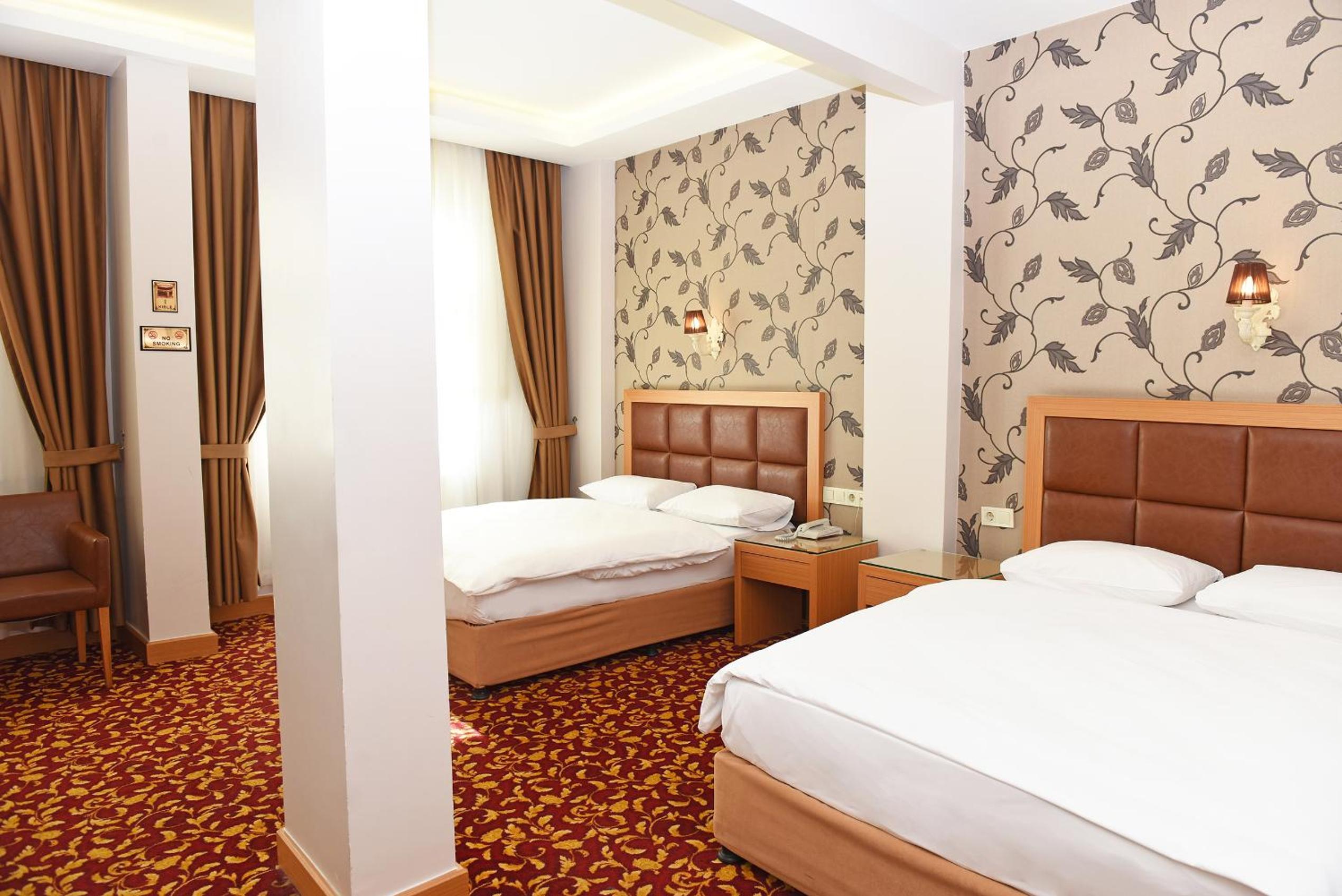 Deluxe Quadruple Room photo 2