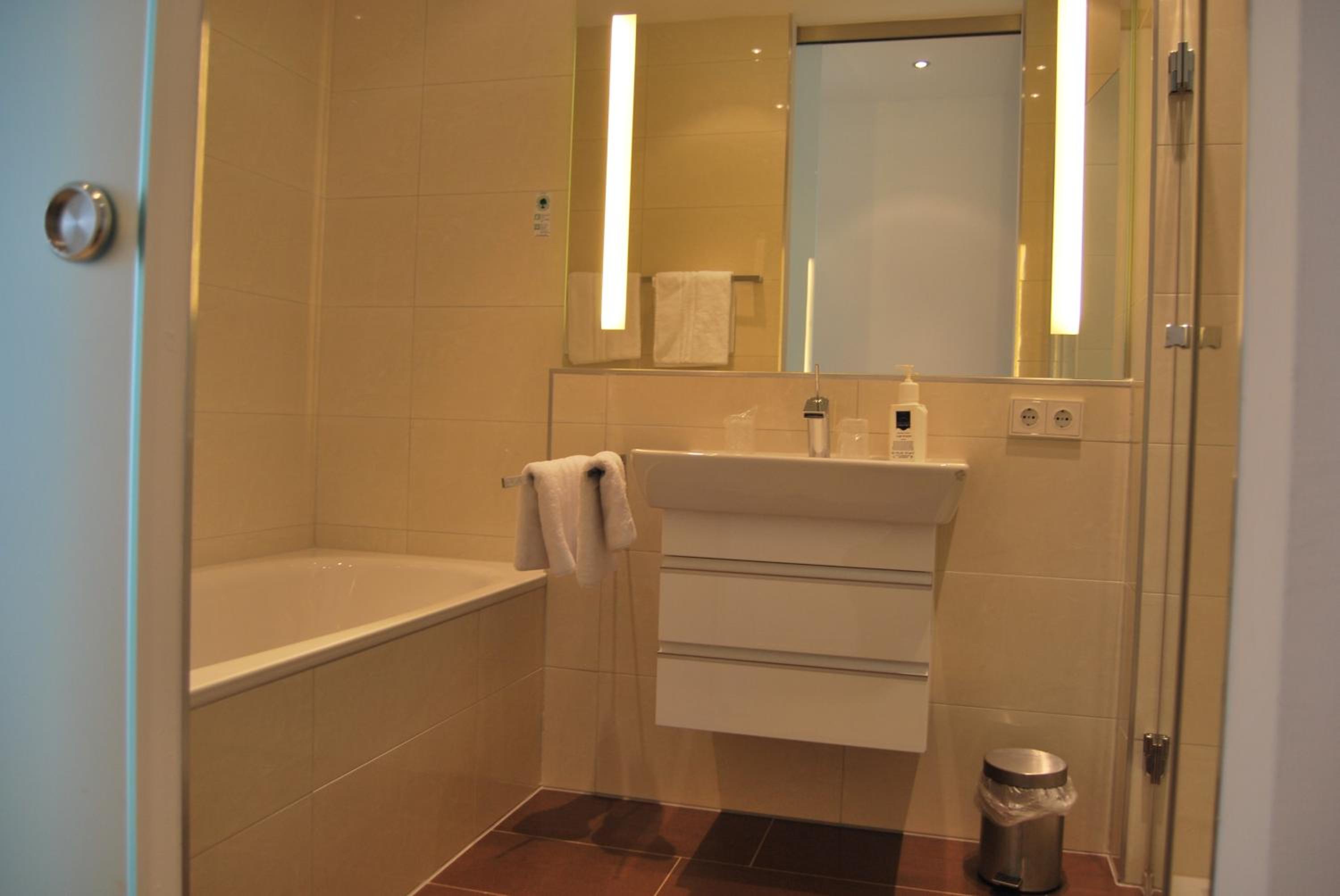 Double Room with View - Photo 9