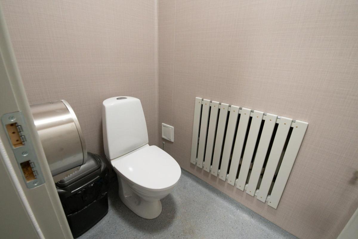 Single Room with Shared Shower and Toilet photo 3