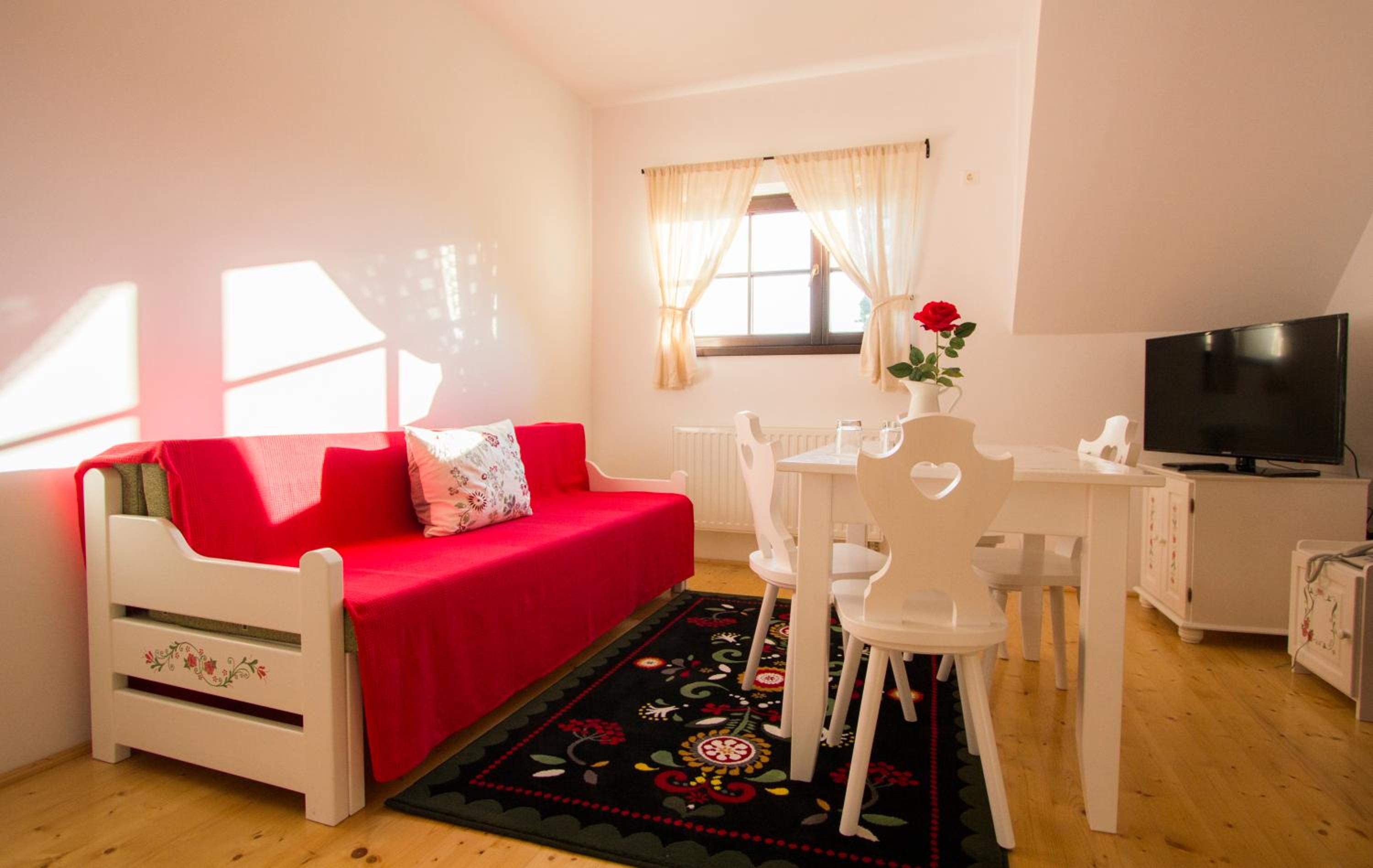 Deluxe Apartment photo 2