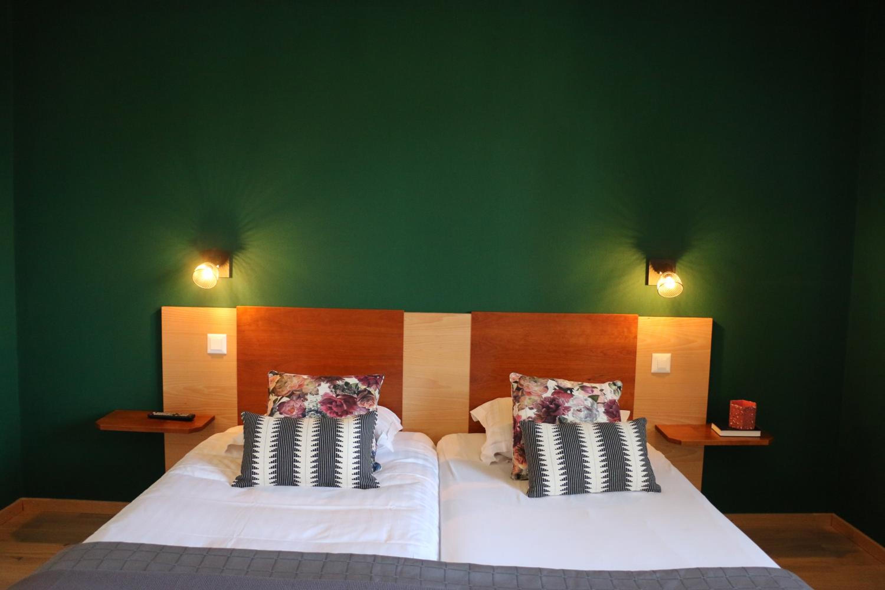 Double or Twin Room with Shower