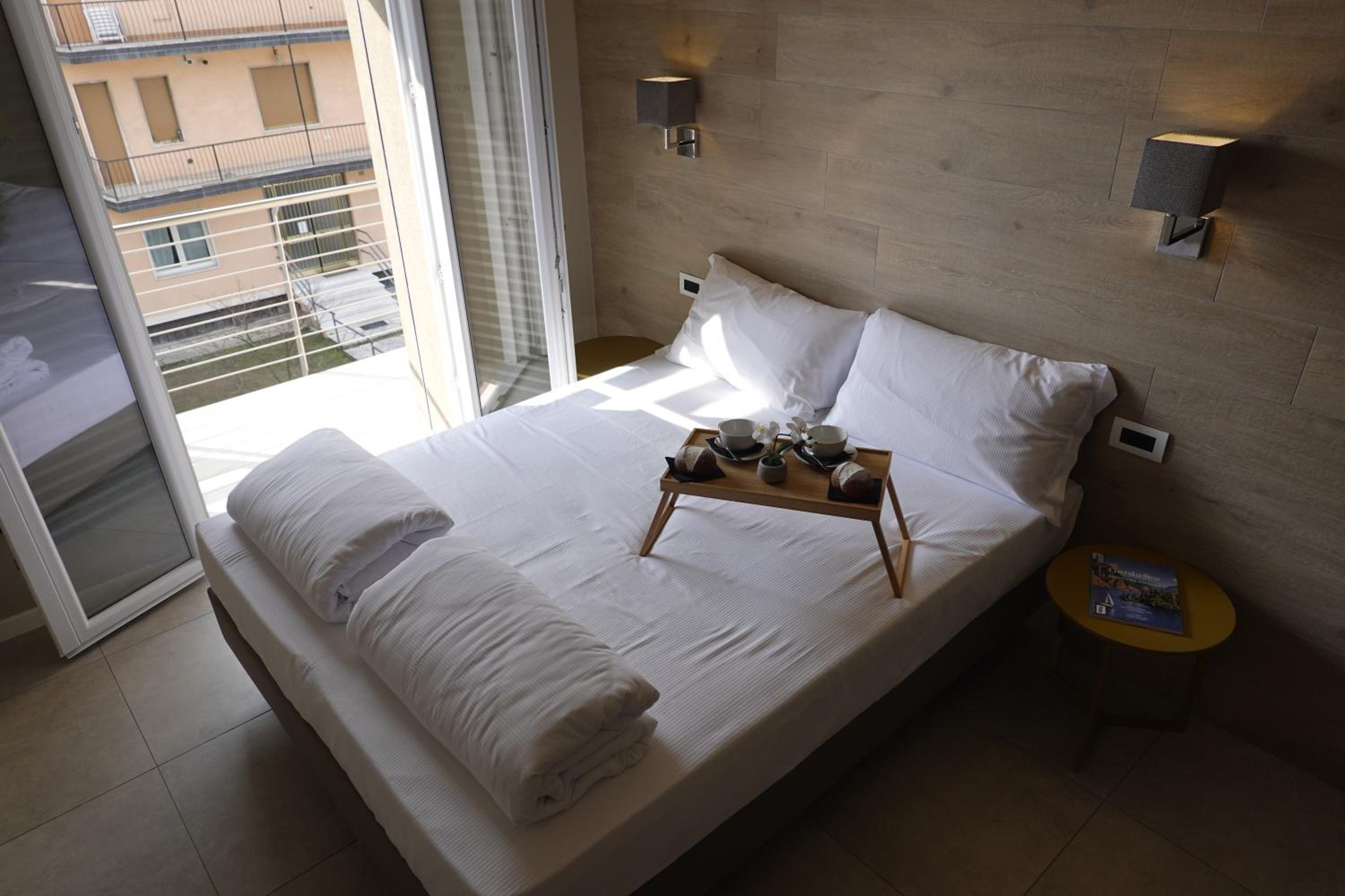 Two-Bedroom Apartment with Terrace photo 3