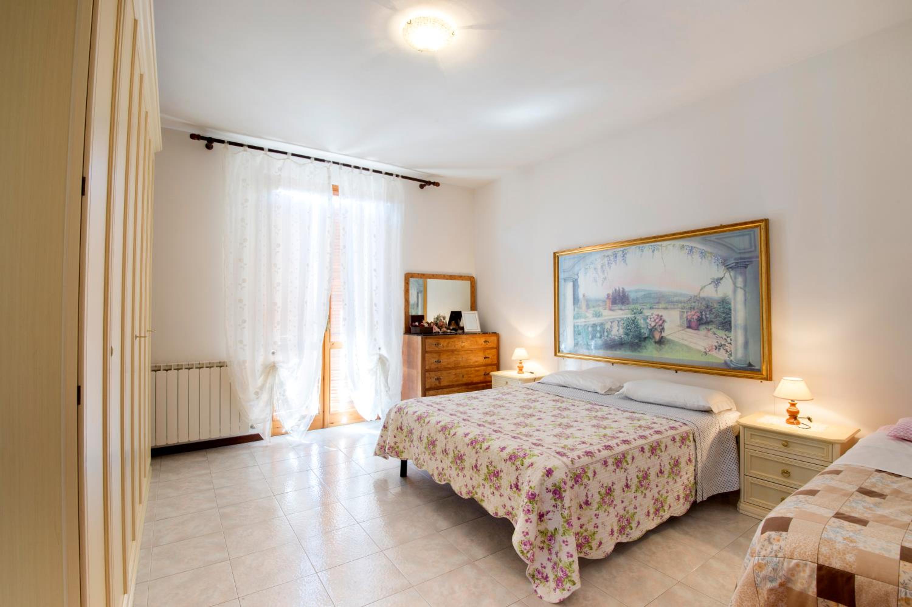 Double Room with Balcony (2 Adults + 1 Child) photo 1