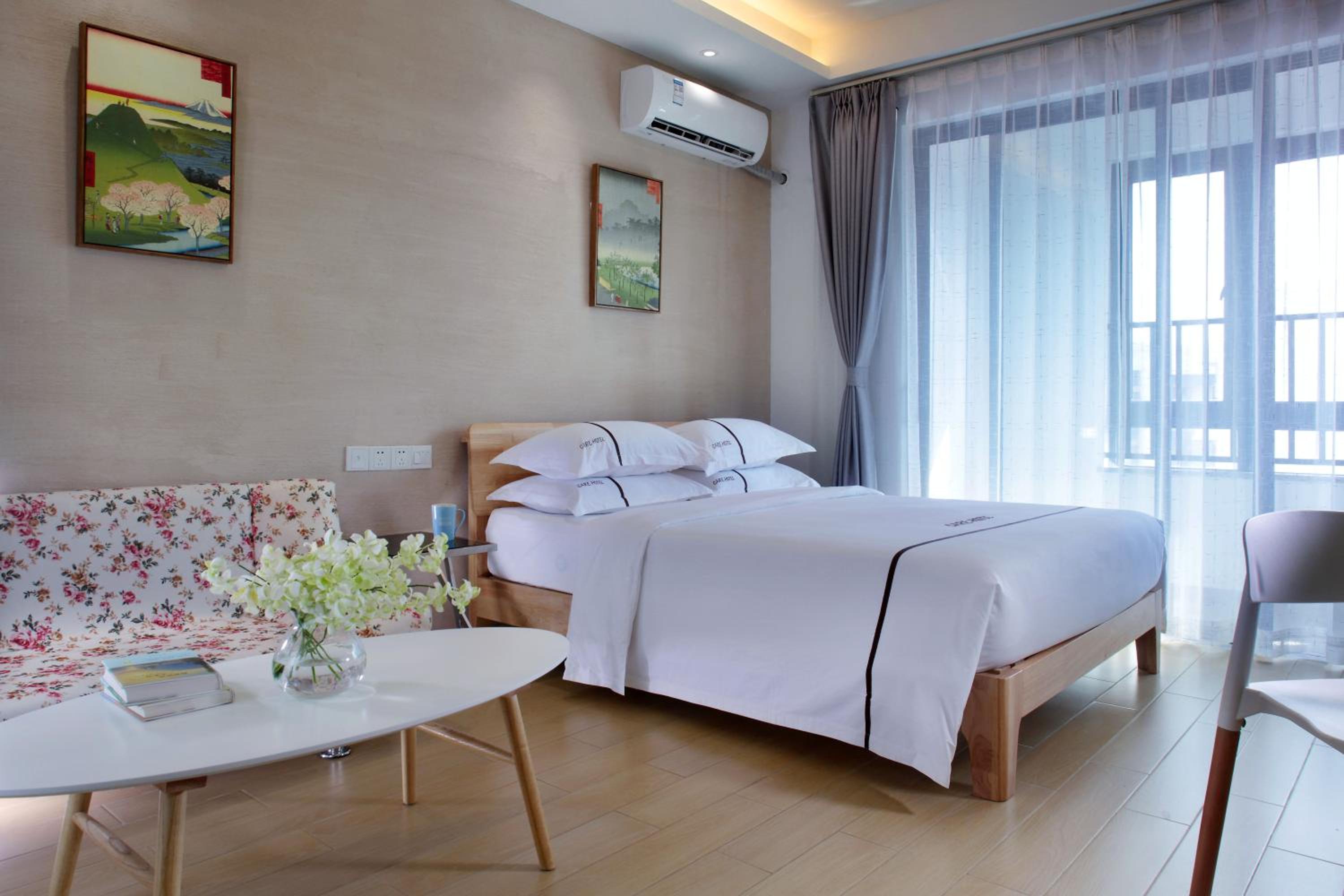 Standard Queen Room photo 1