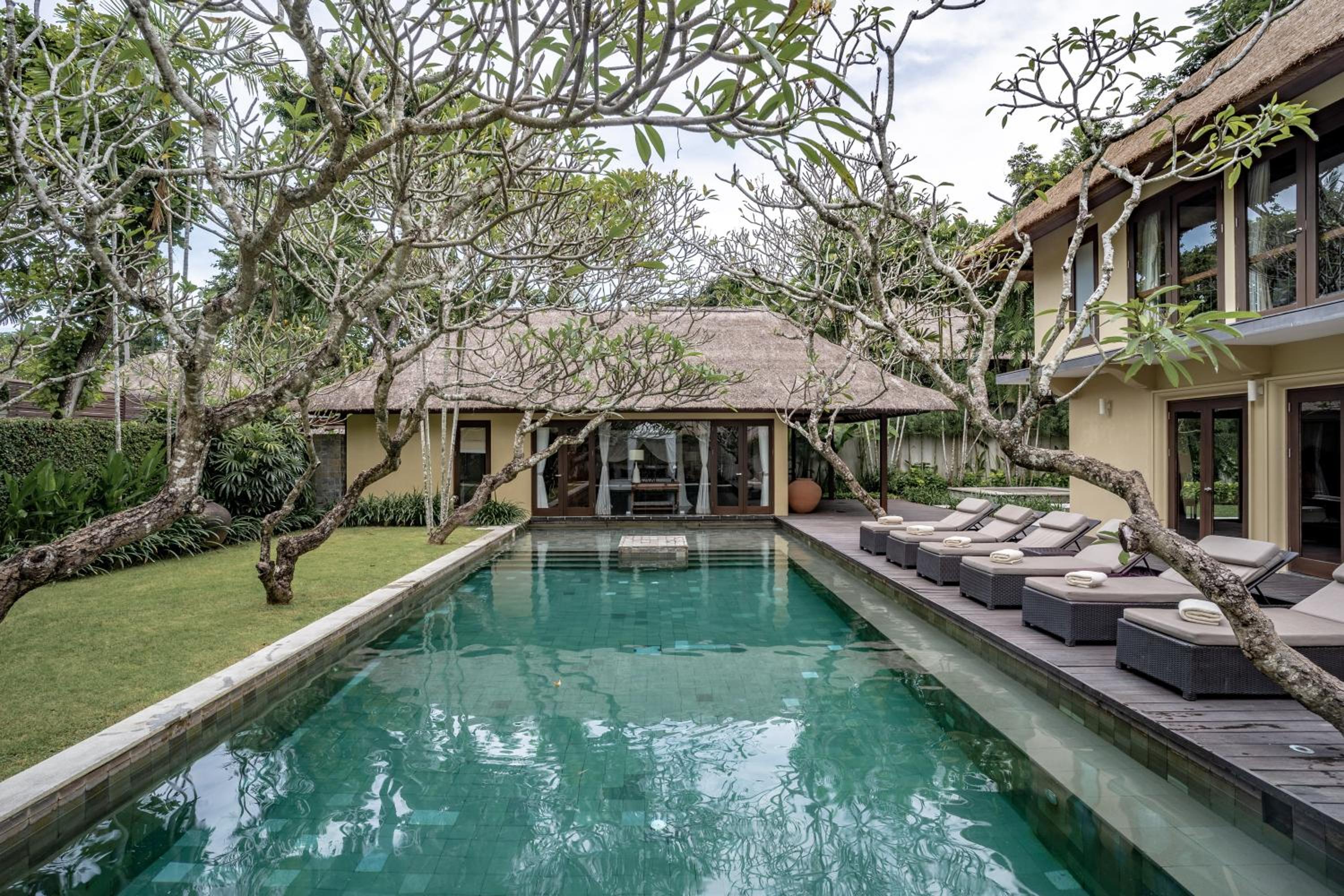 Three-Bedroom Private Pool Villa with Free Airport Transfer photo 3