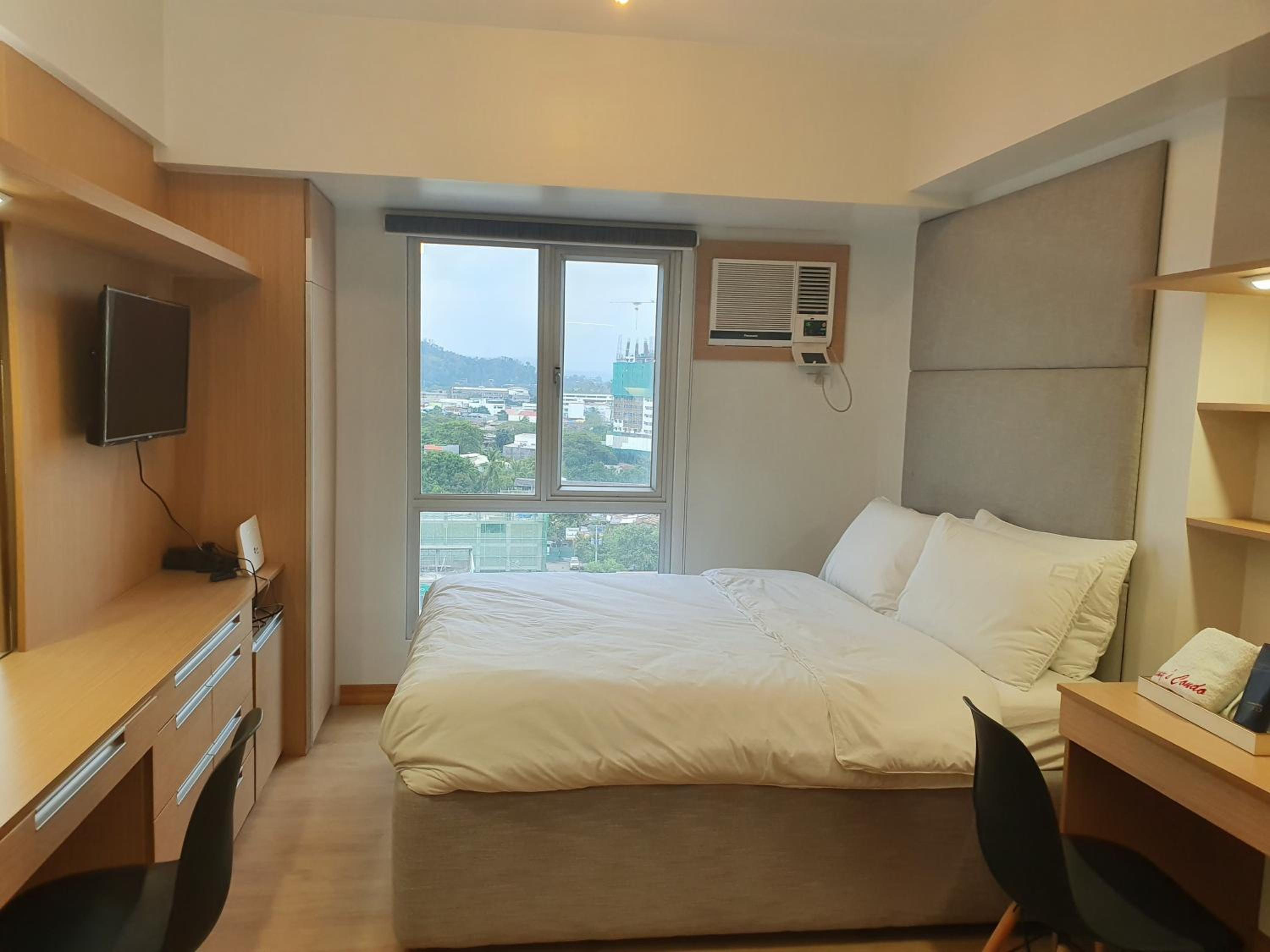 One-Bedroom Apartment - Photo 12