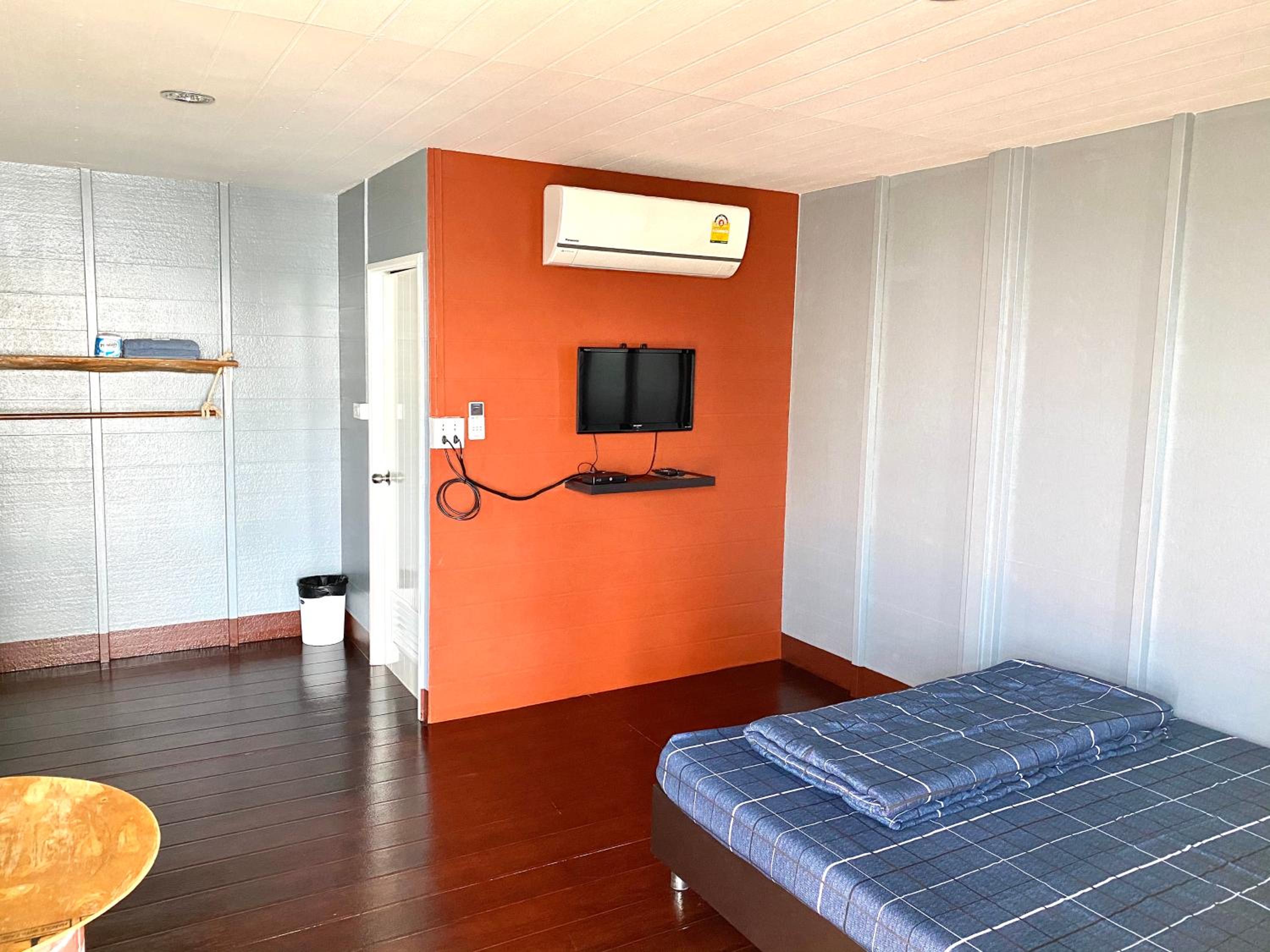 Bungalow photo 1