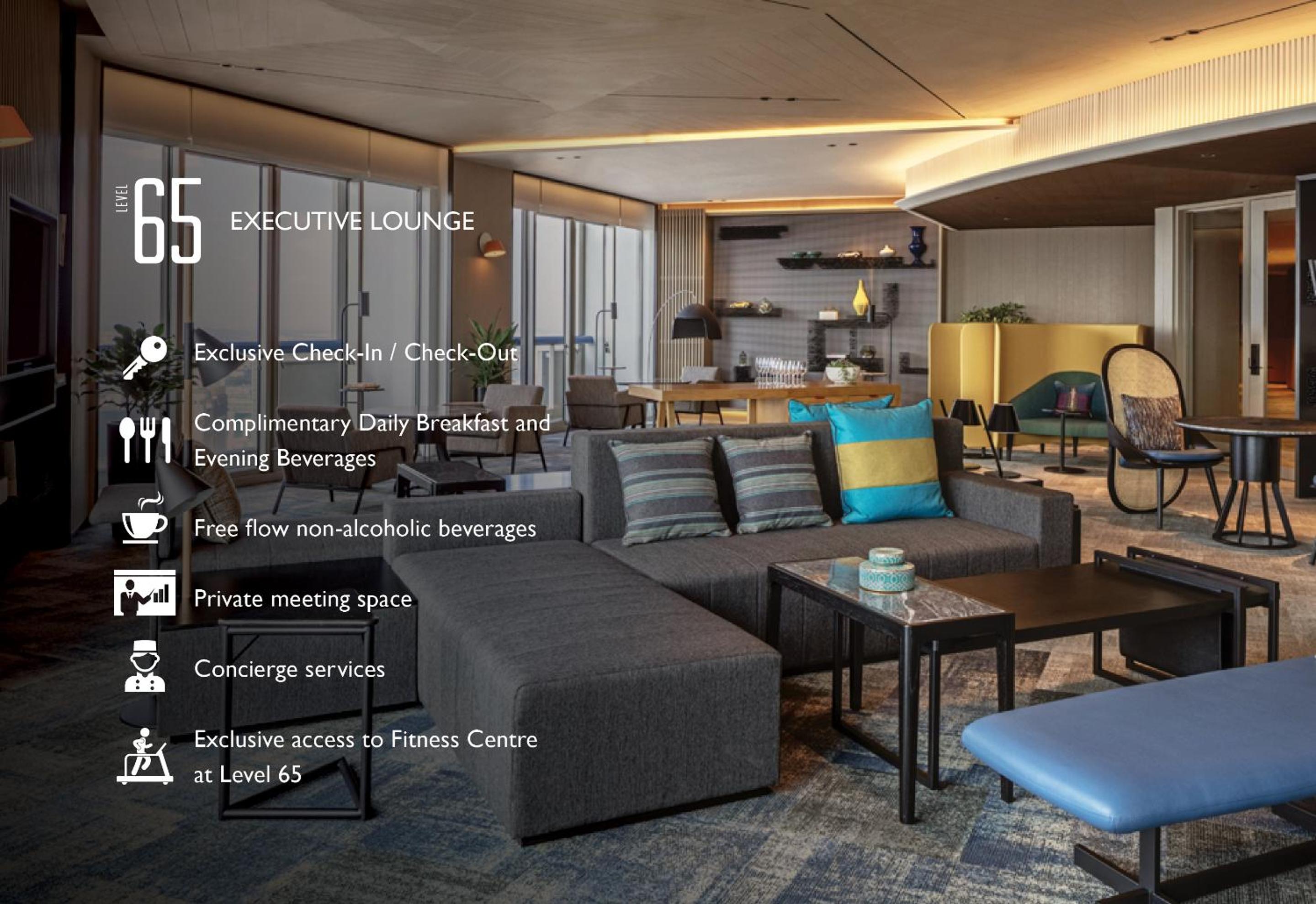 Crest Suite, 1 King, L65 Lounge Access, High Floor, 2 Balconies, Panoramic View