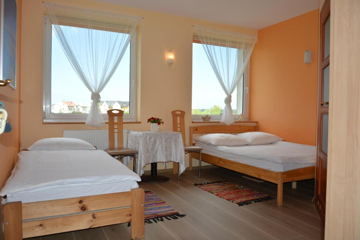 Triple Room with Private Bathroom - Photo 1