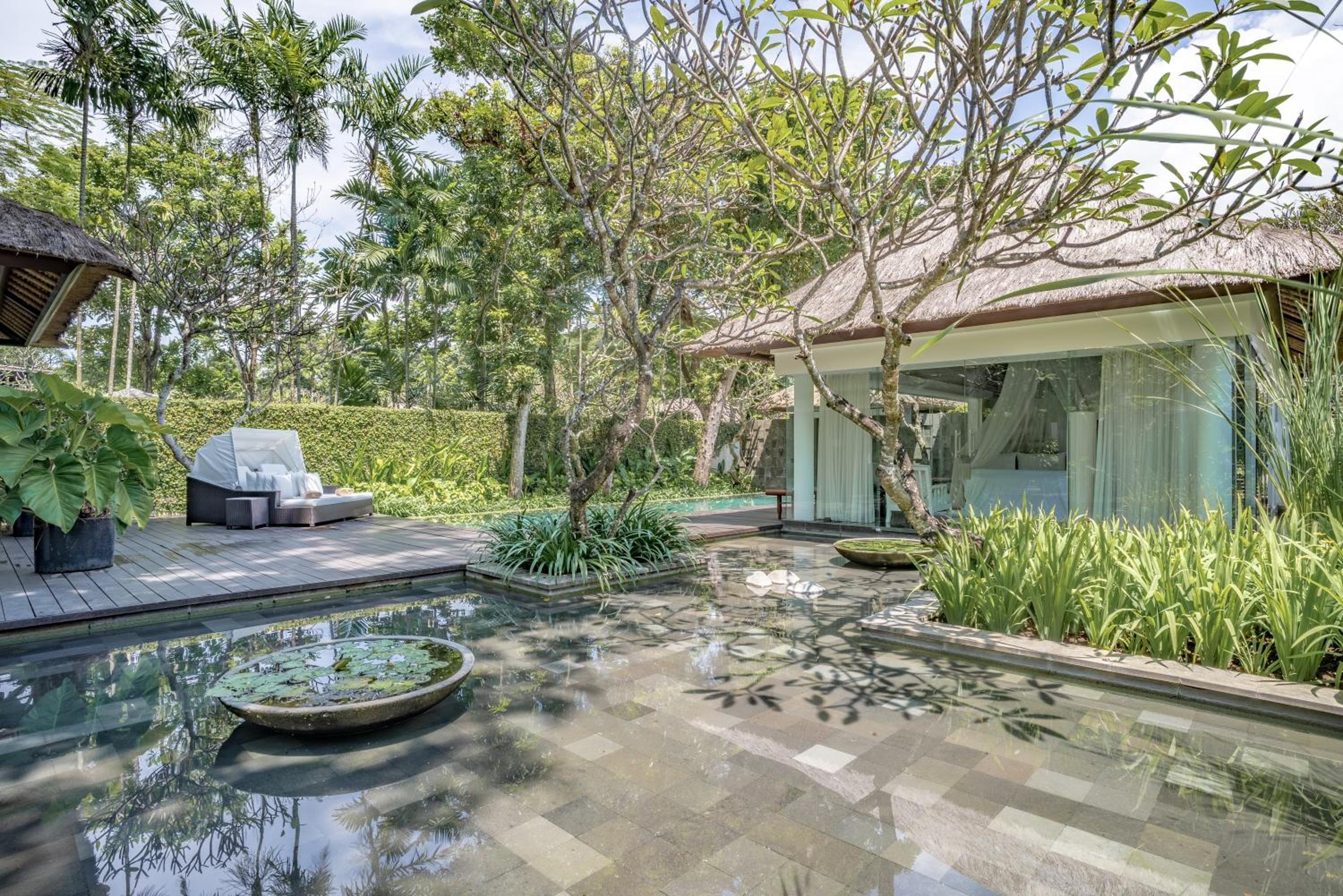 One-Bedroom Luxury Pool Villa with Free Airport Transfer - Photo 23