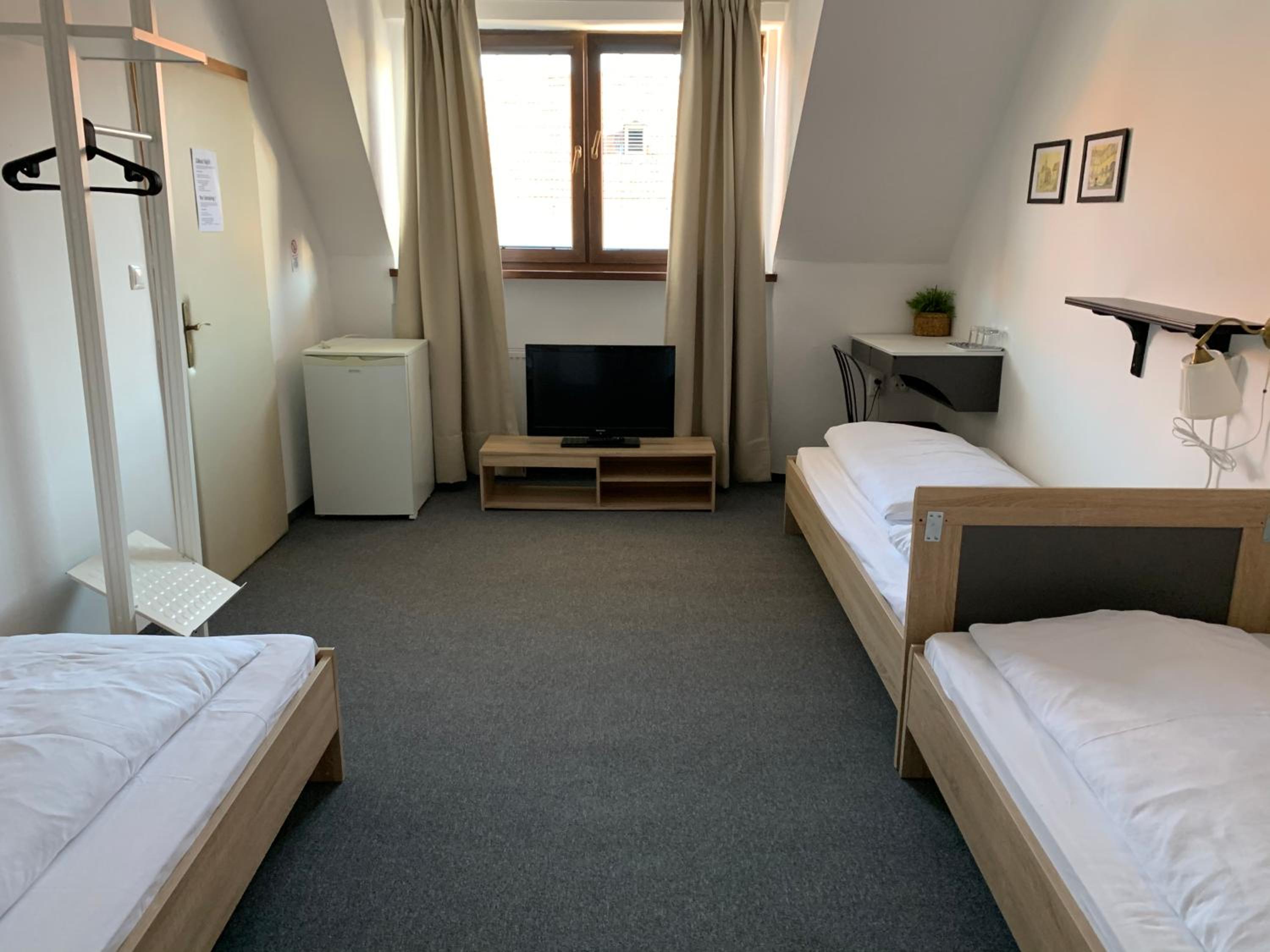 Triple Room - Photo 1