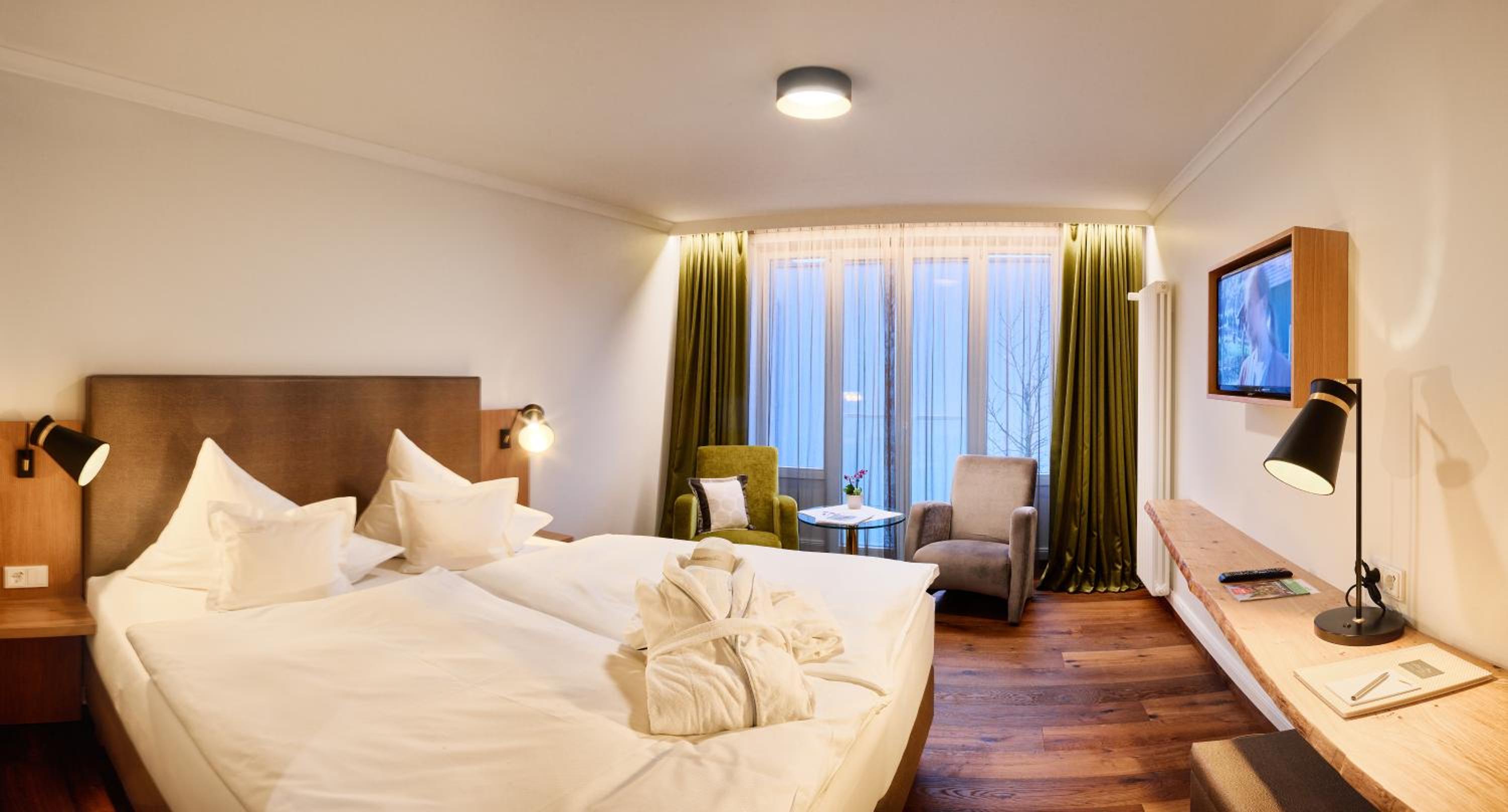 Standard Double Room - Photo 2
