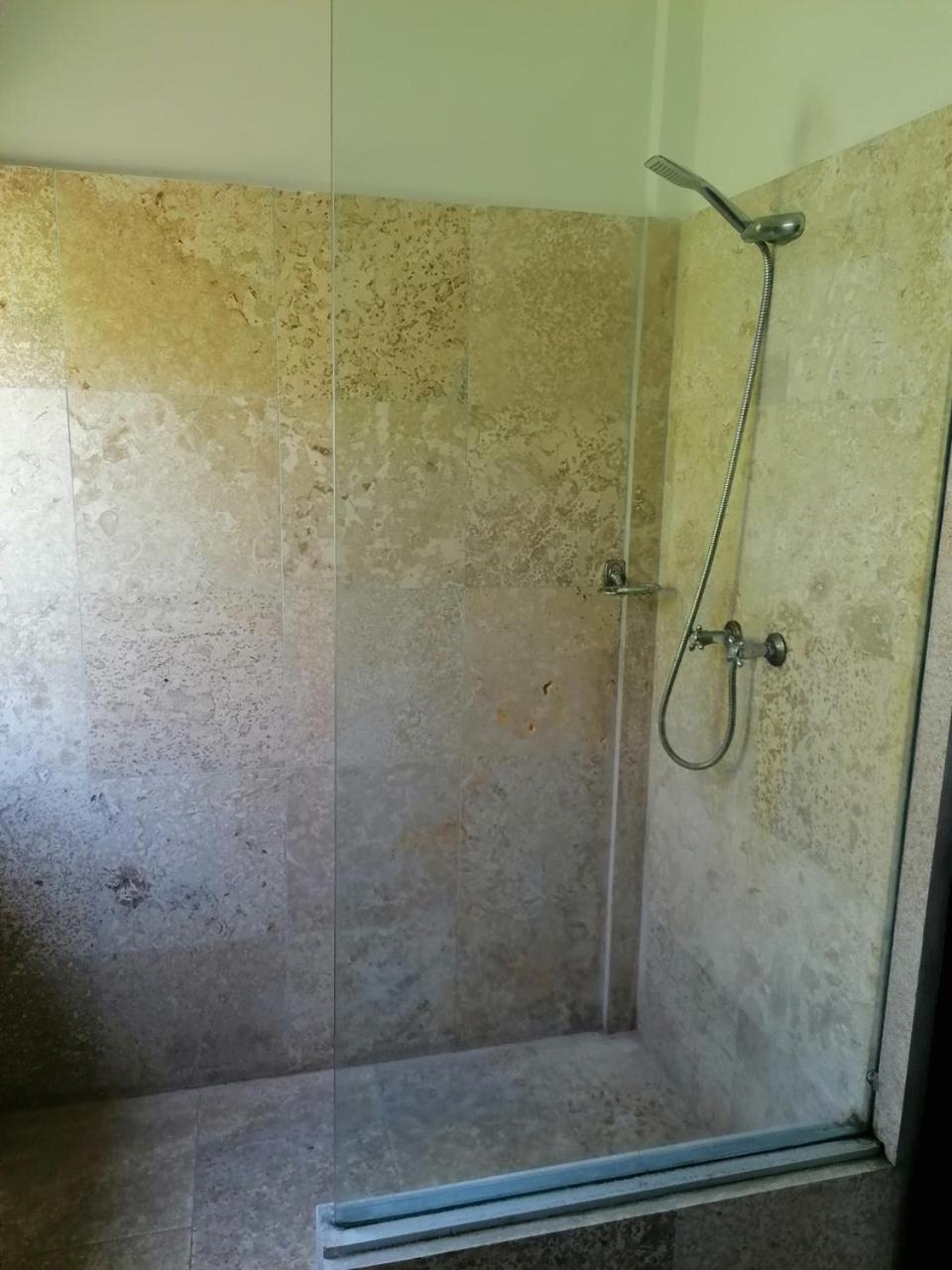 Standard Double or Twin Room with Sea View - Photo 10