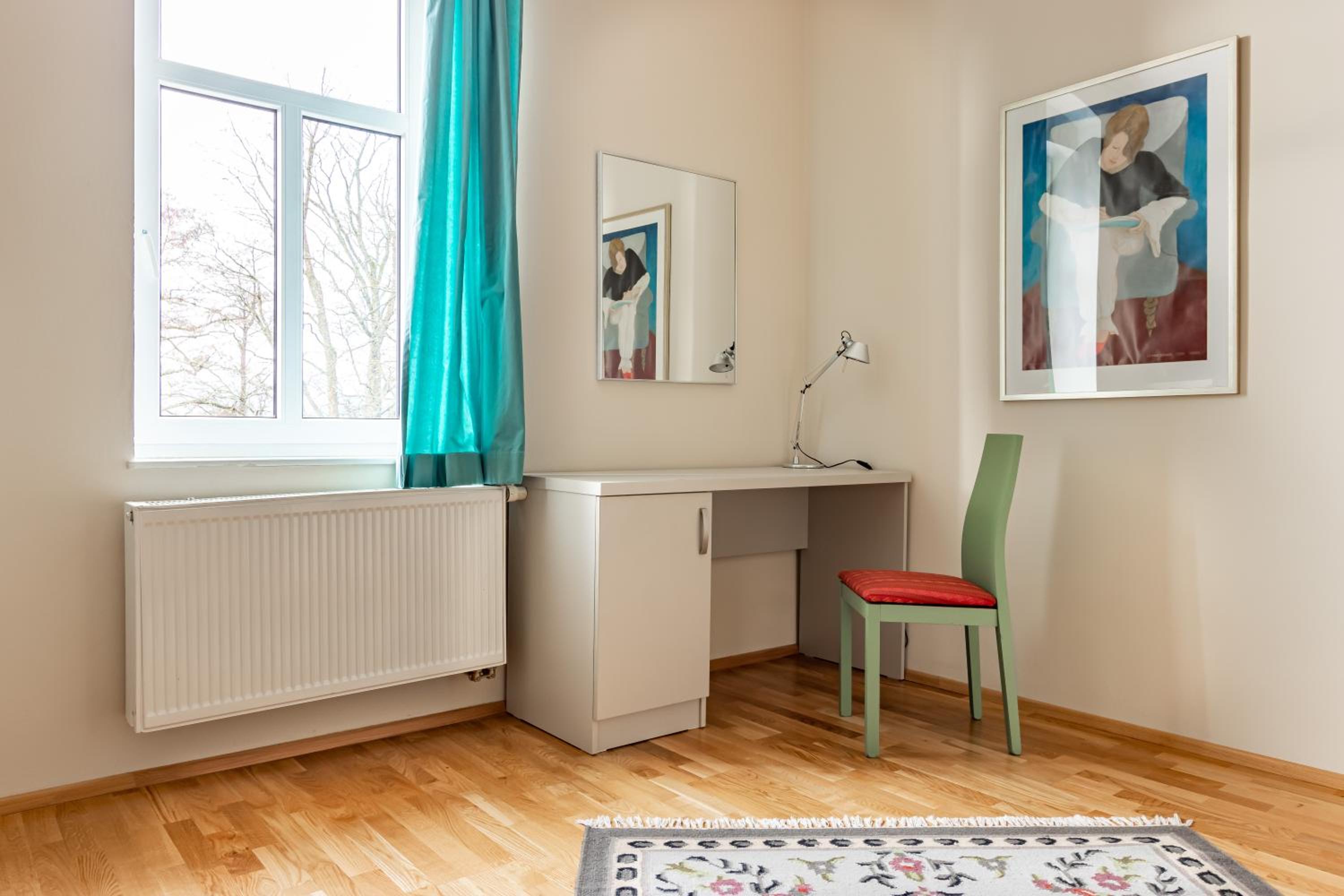 One-Bedroom Apartment - Photo 4