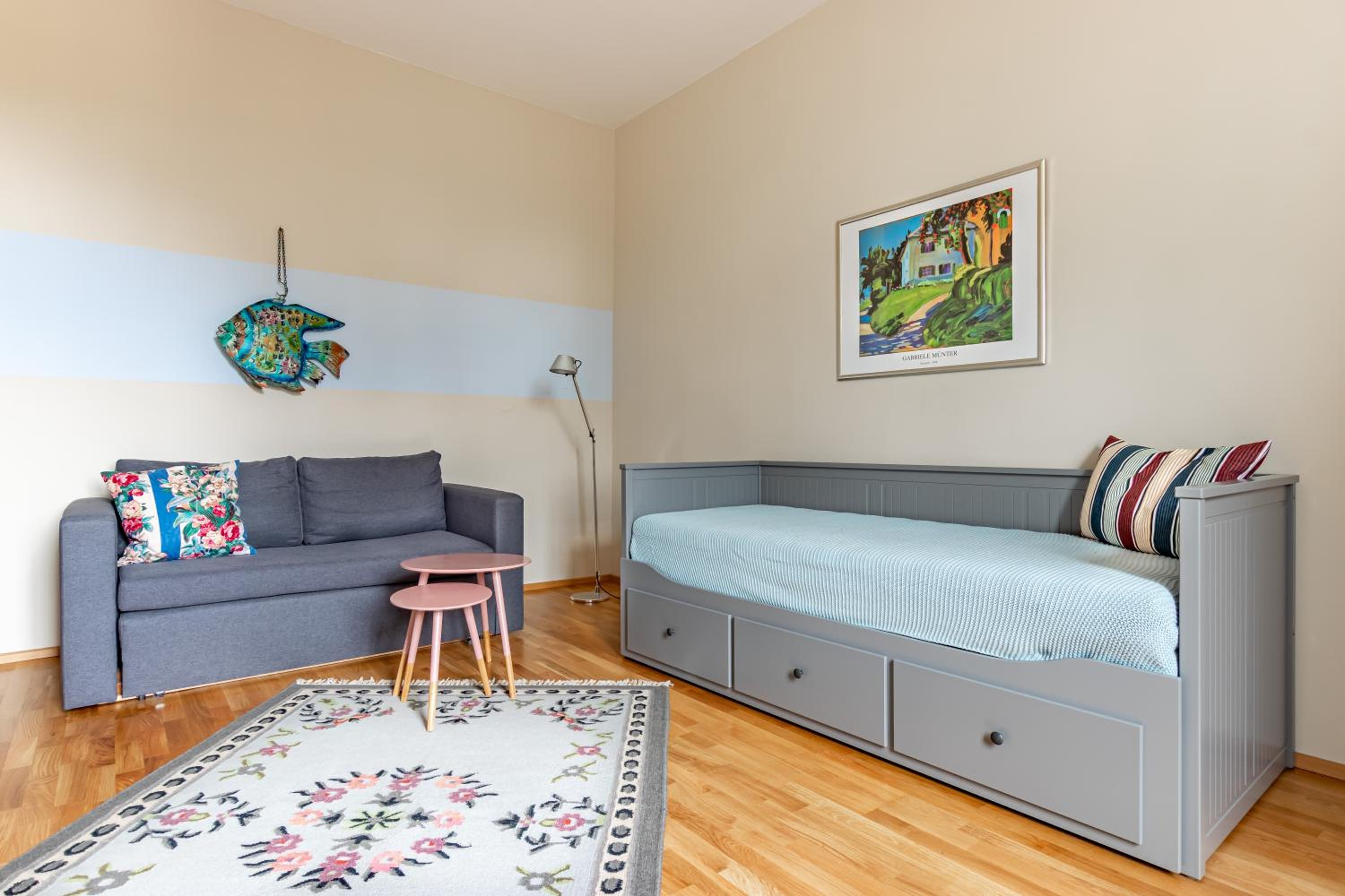 One-Bedroom Apartment - Photo 2