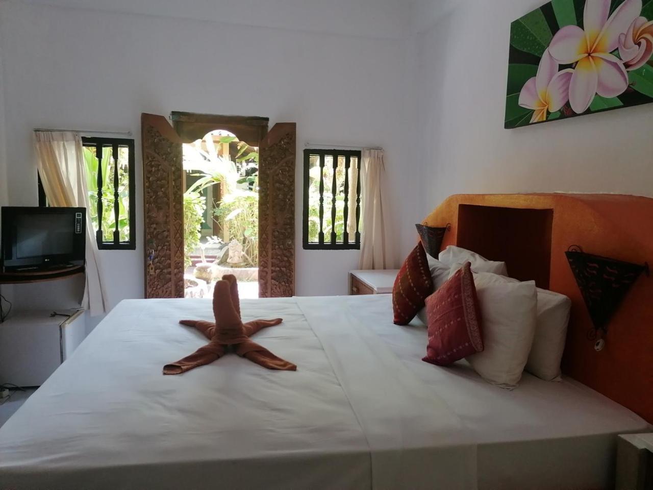 Standard Double or Twin Room - Photo 2