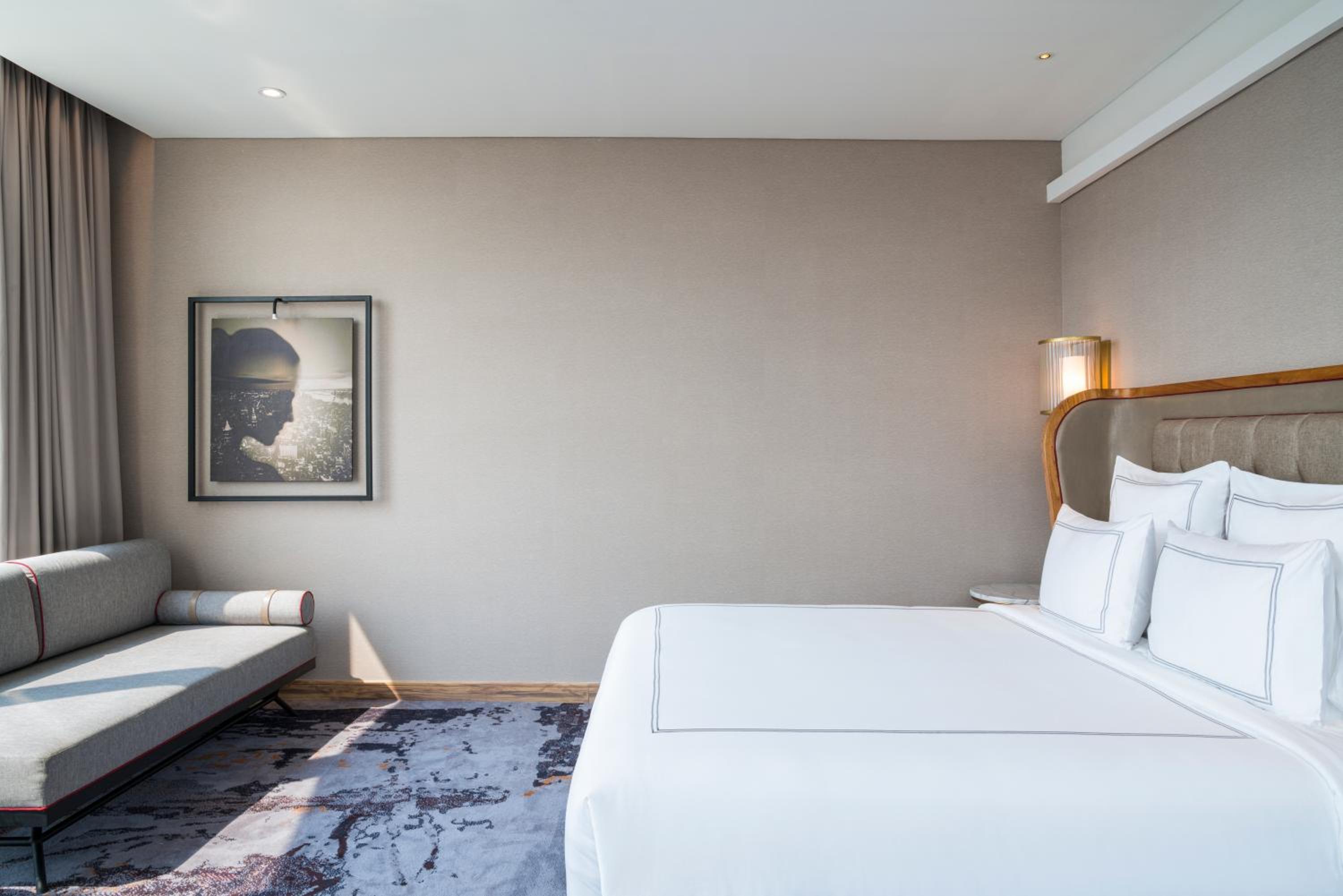 Swiss Grand King Suite - Photo 1