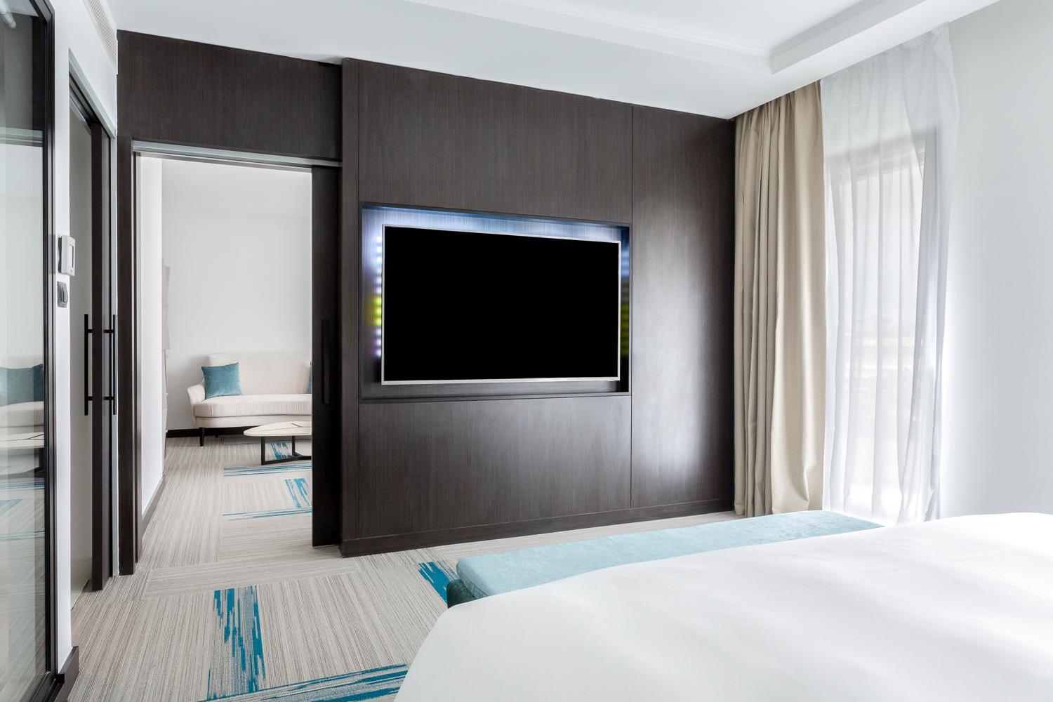 Superior King Suite - Photo 6