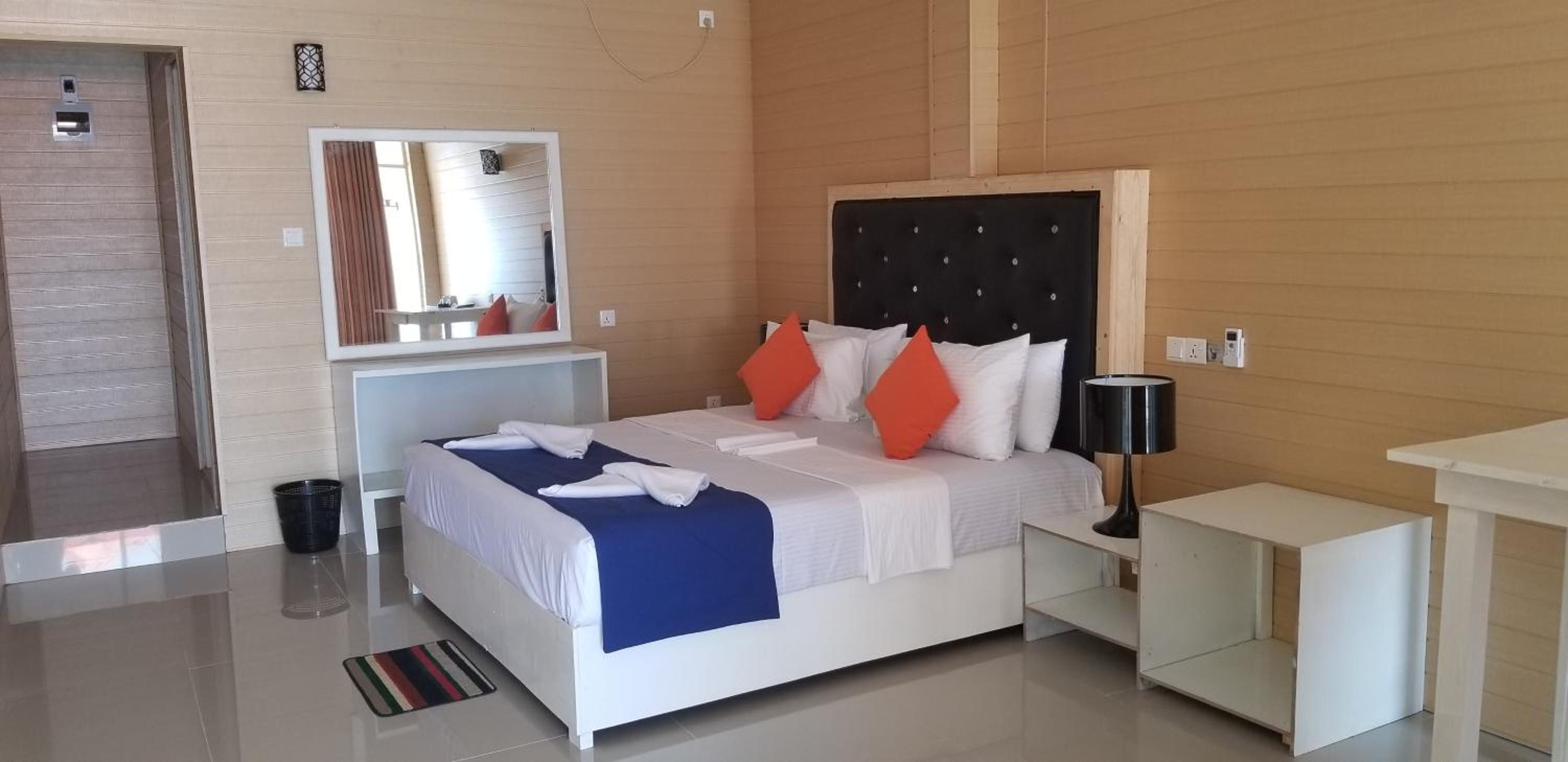 Deluxe Double Room with Sea View - Photo 19