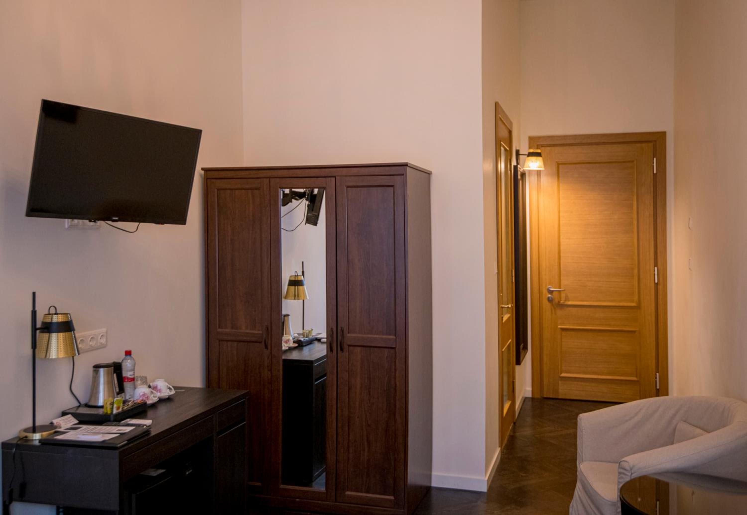 Business Double Room photo 2