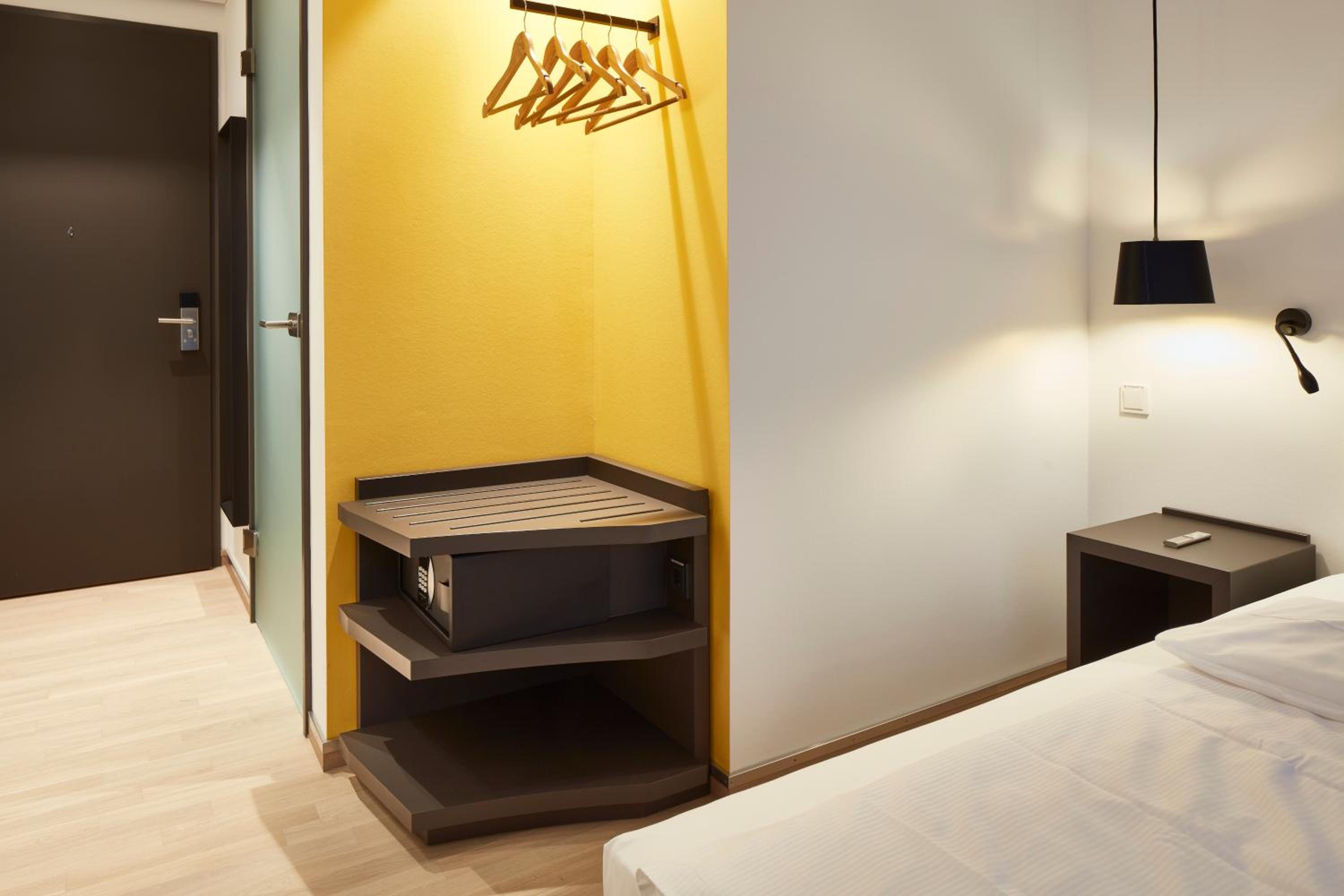 Double Room - Photo 11