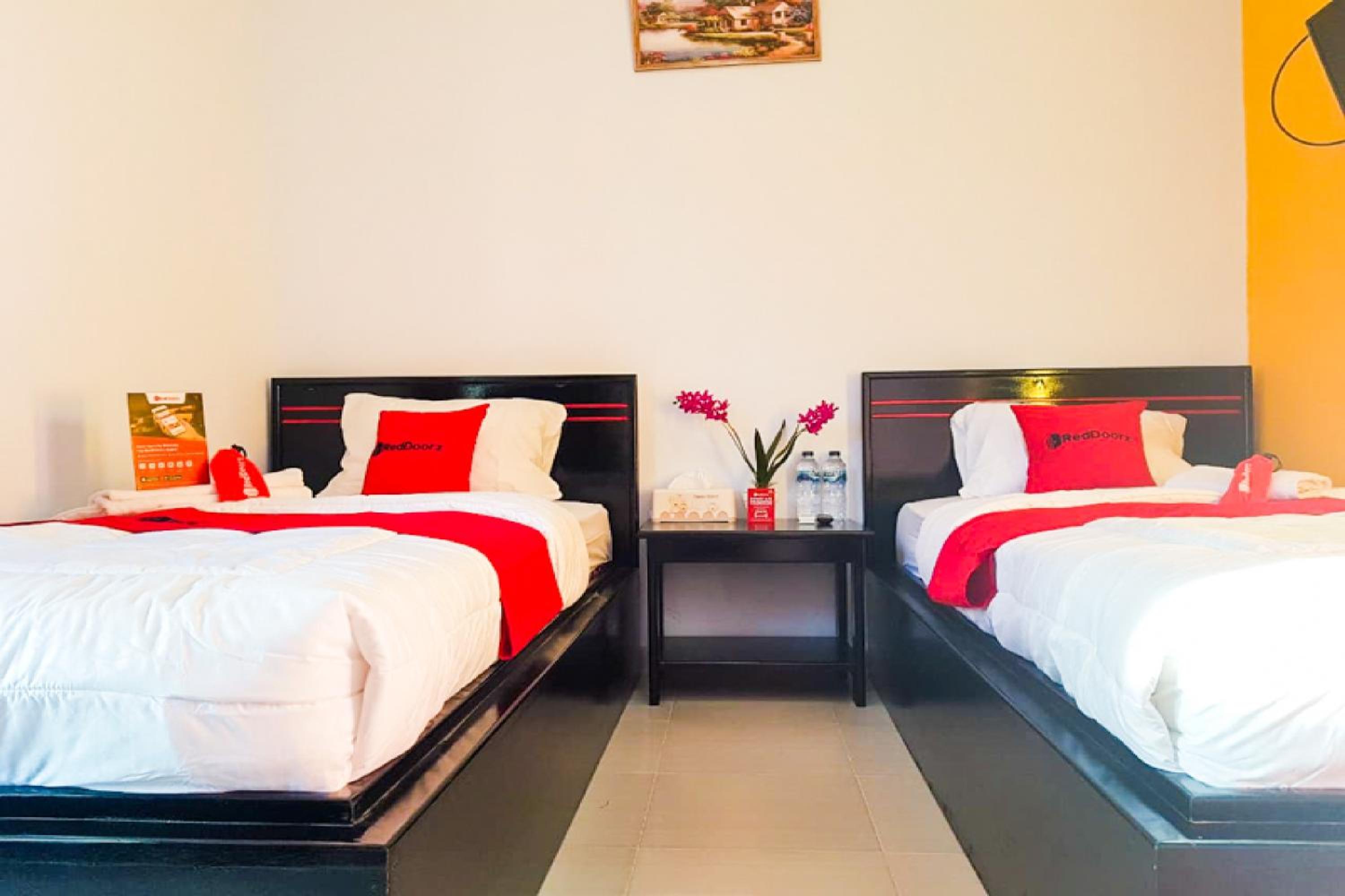 Twin Room - Photo 1