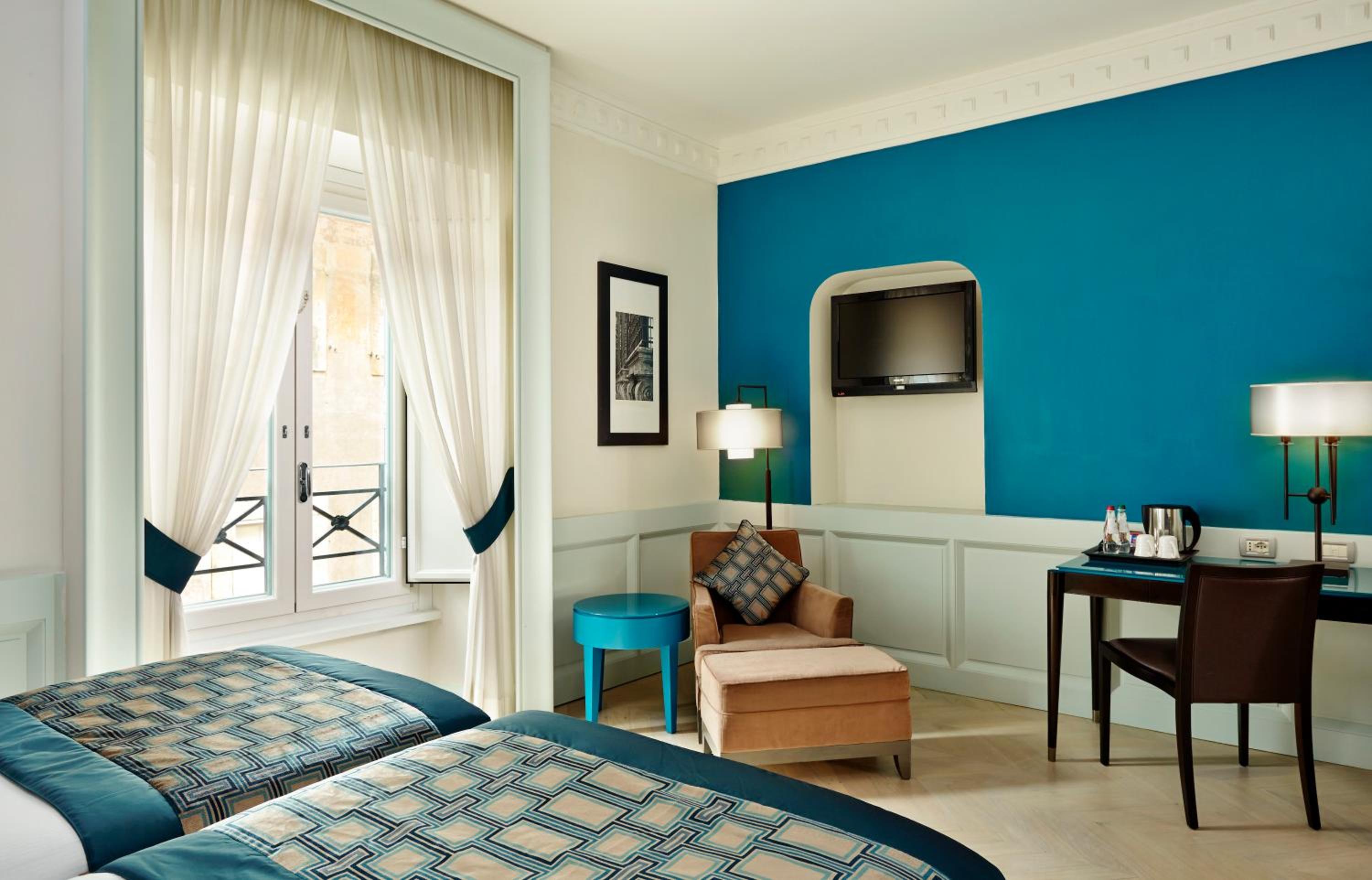 Premium Twin Room - Photo 2