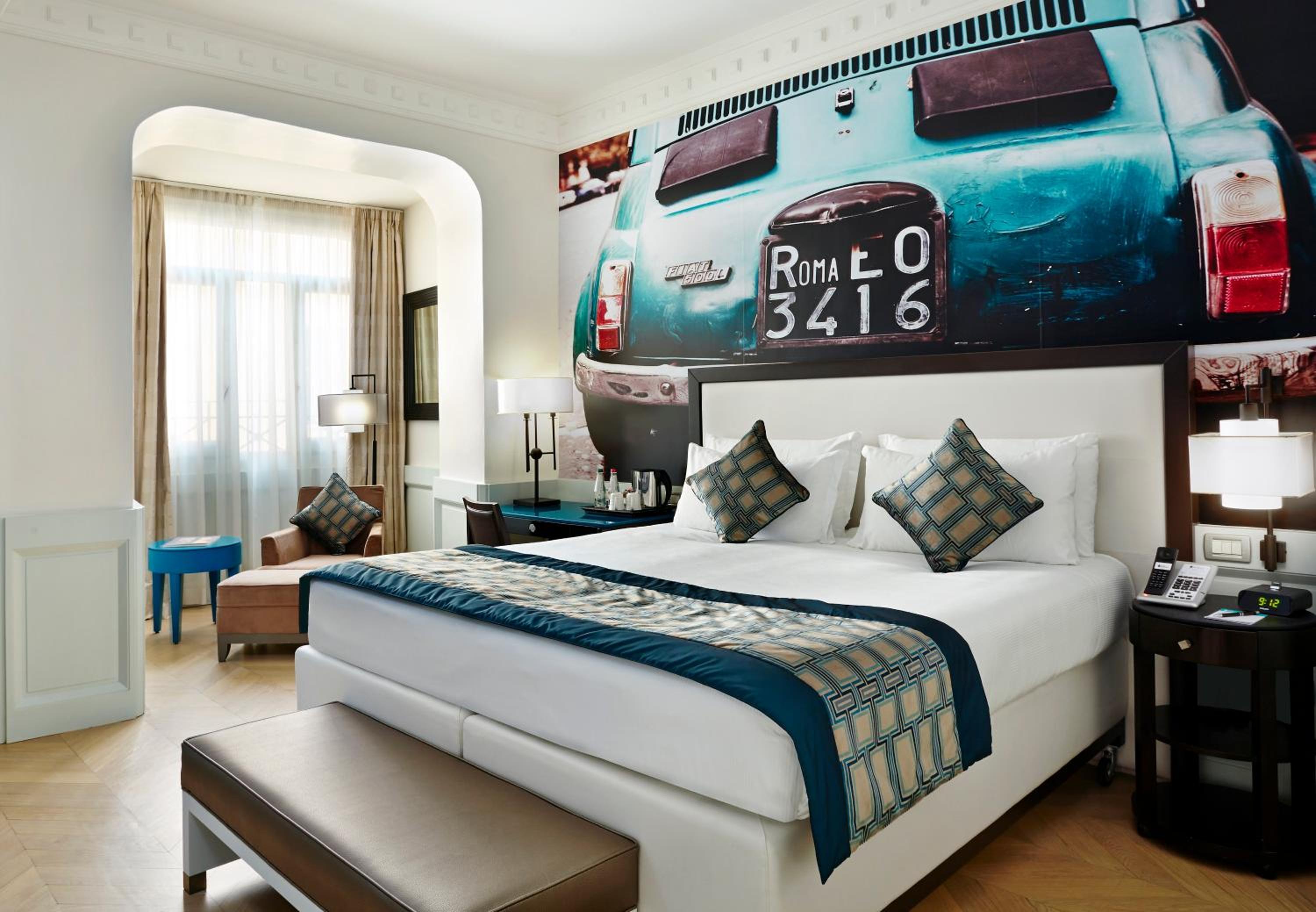 Premium King Room - Photo 2
