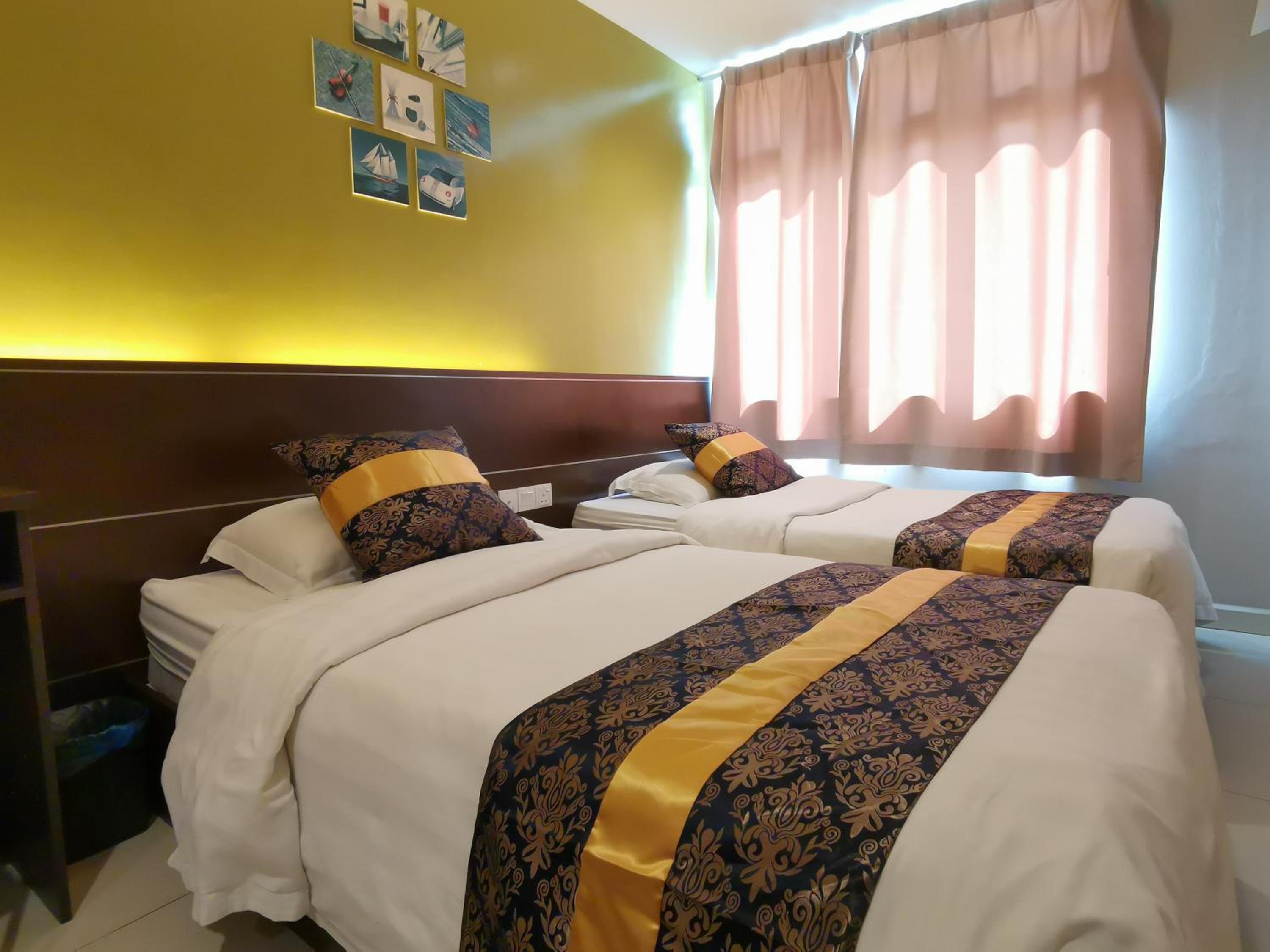 Deluxe Twin Room photo 3