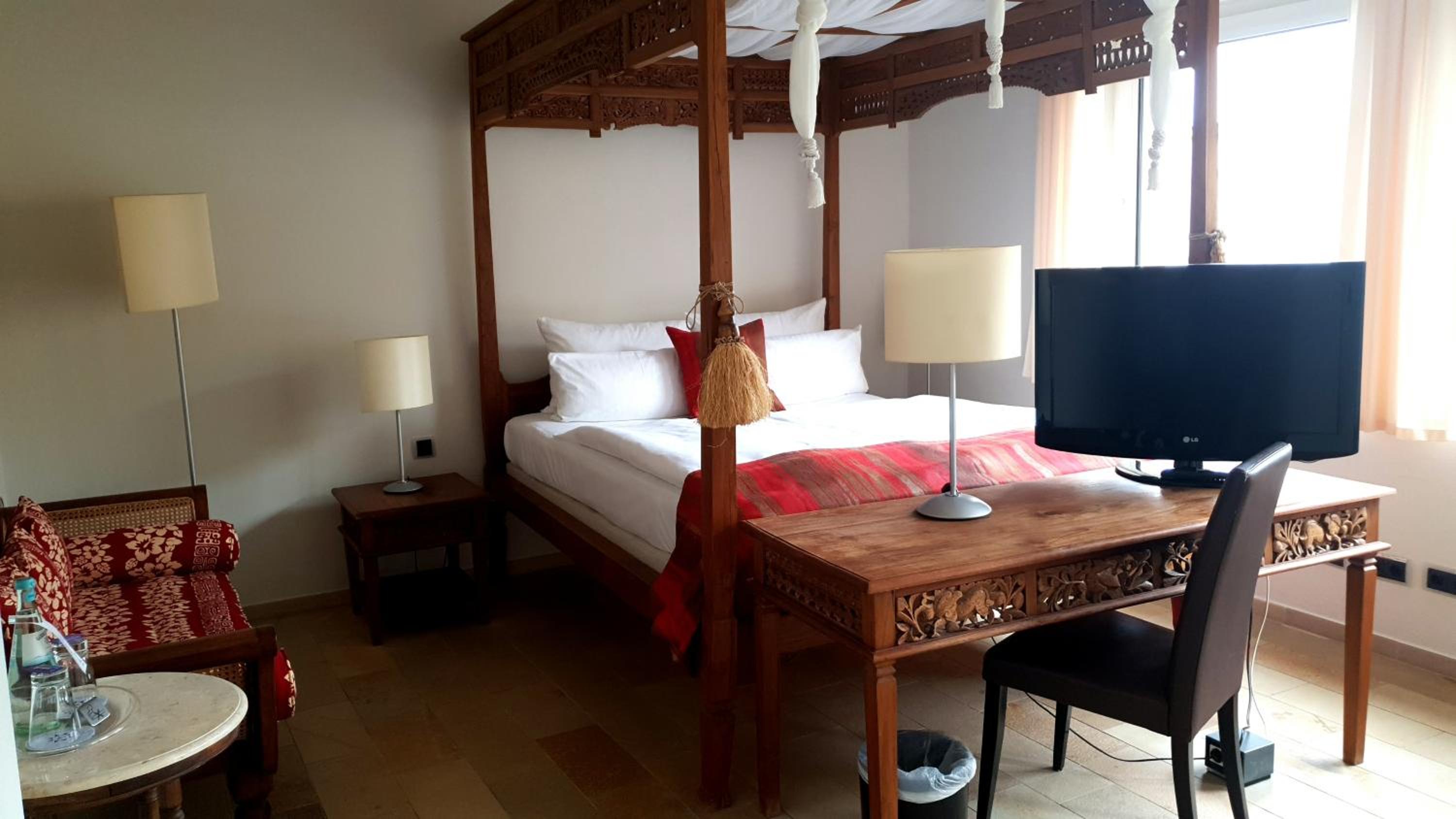 Double Room - Photo 25