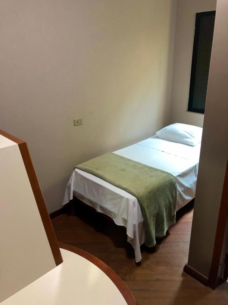 Small Single Room photo 1