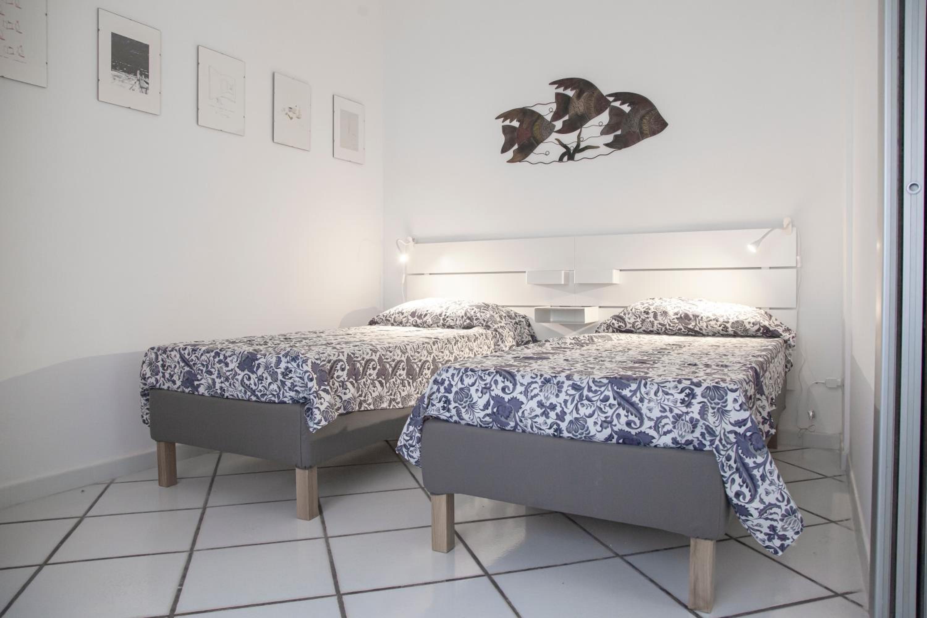 Two-Bedroom Suite - Photo 8