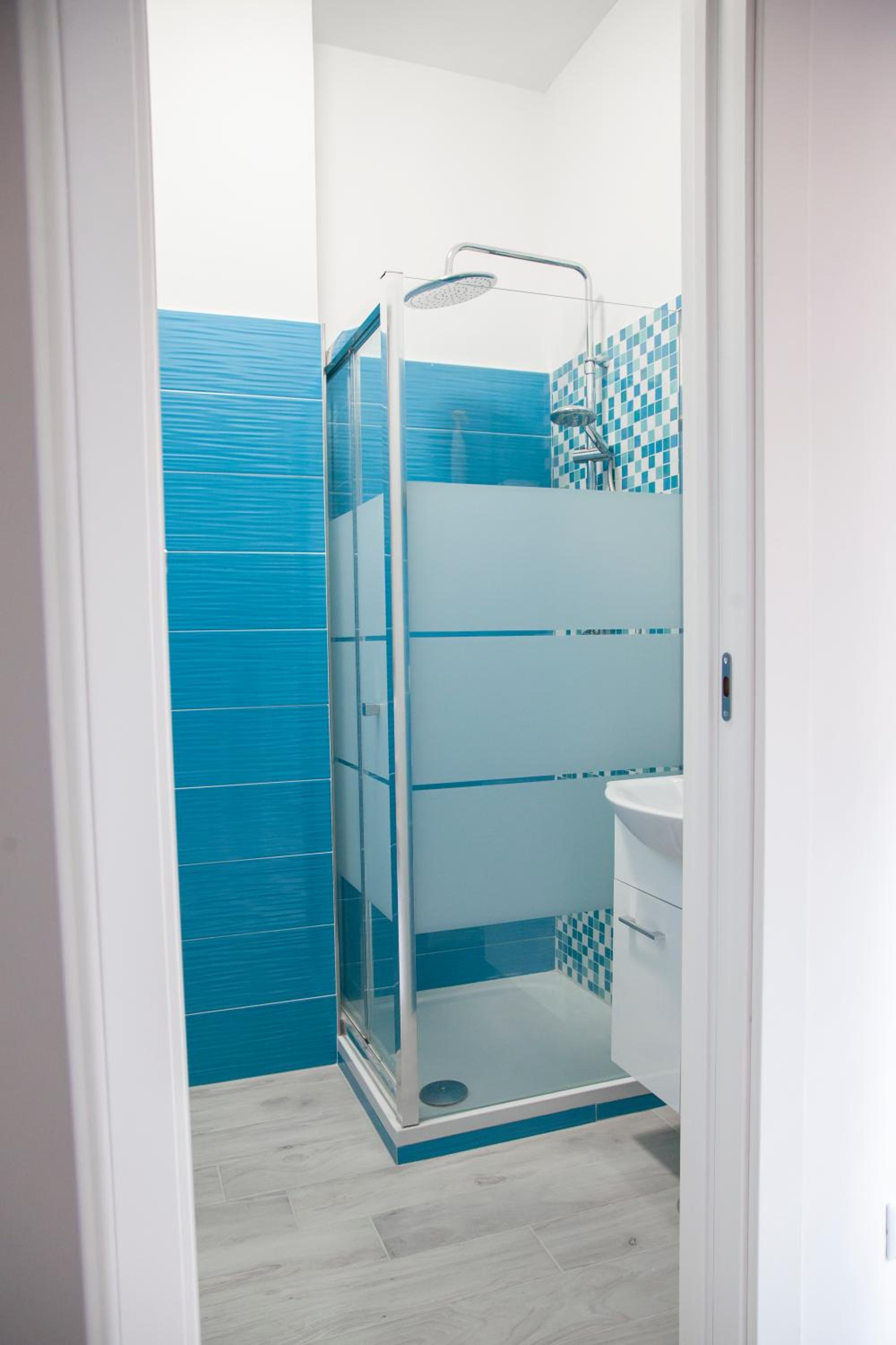 Two-Bedroom Suite - Photo 5