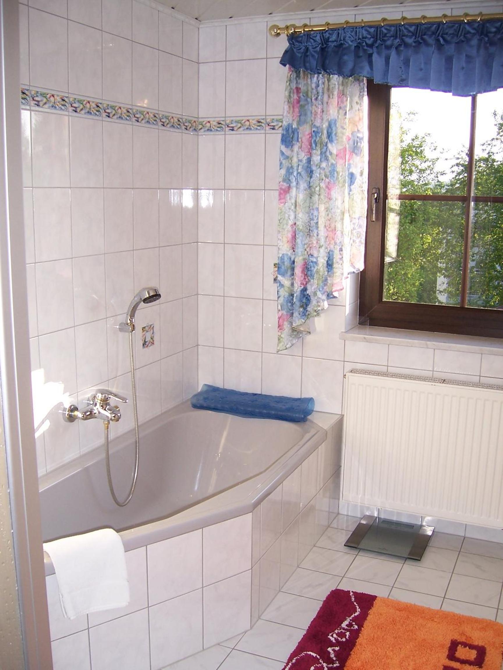 Standard Three-Bedroom Apartment photo 2